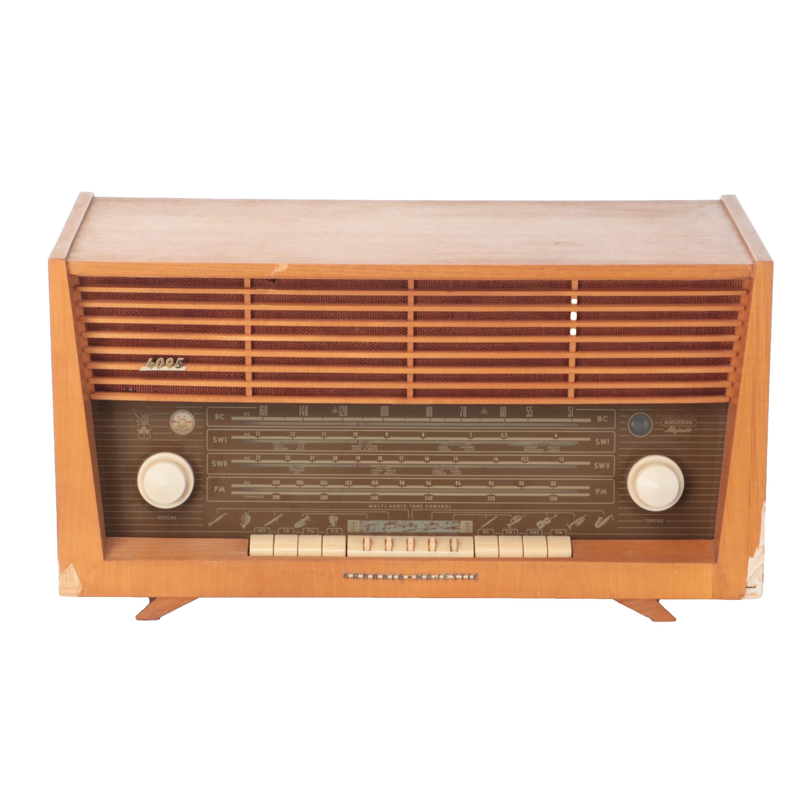 MCM Grundig Majestic 4095 Wood Veneer Radio, 1950s