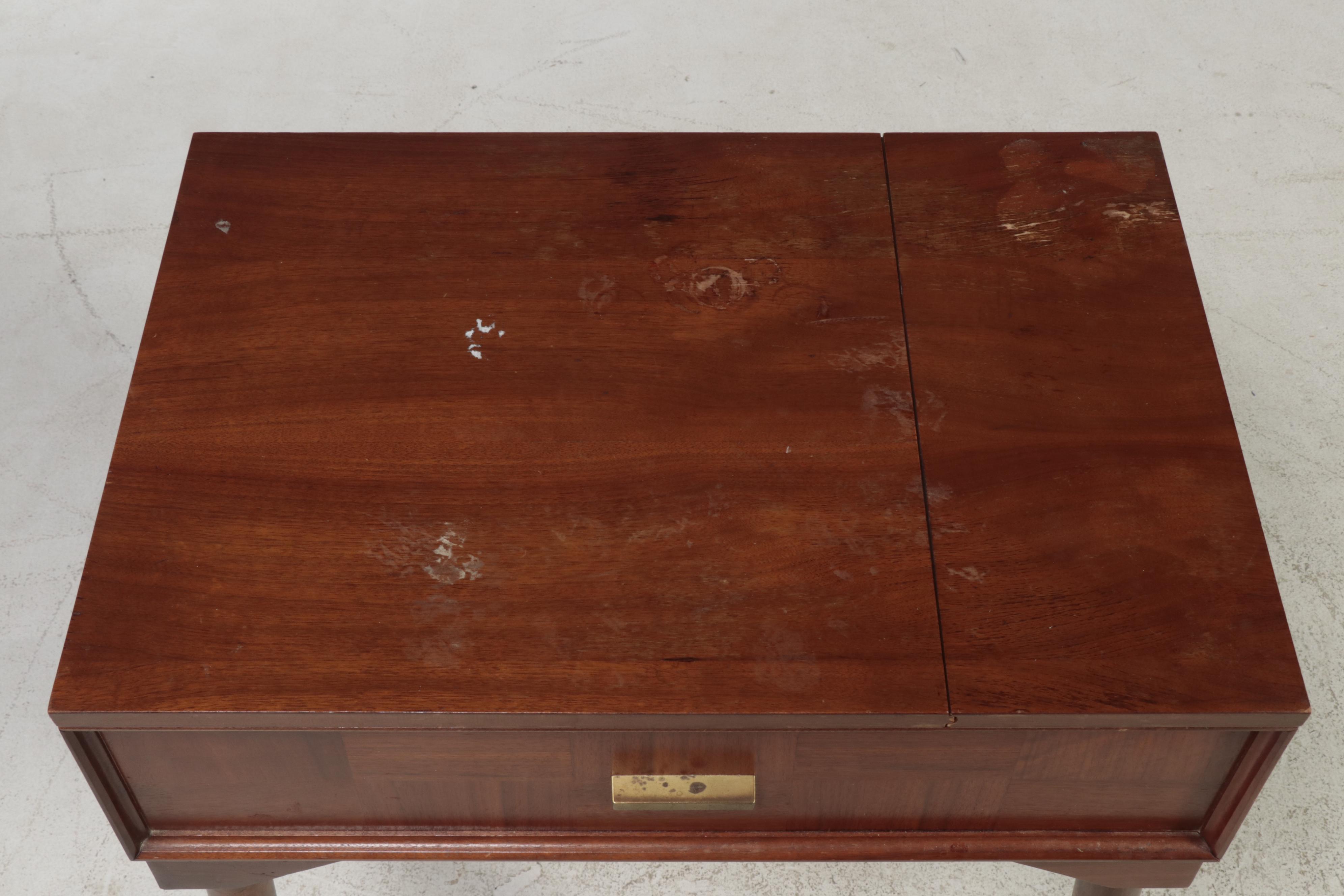 Singer 338 Sewing Machine with Wooden Work Table