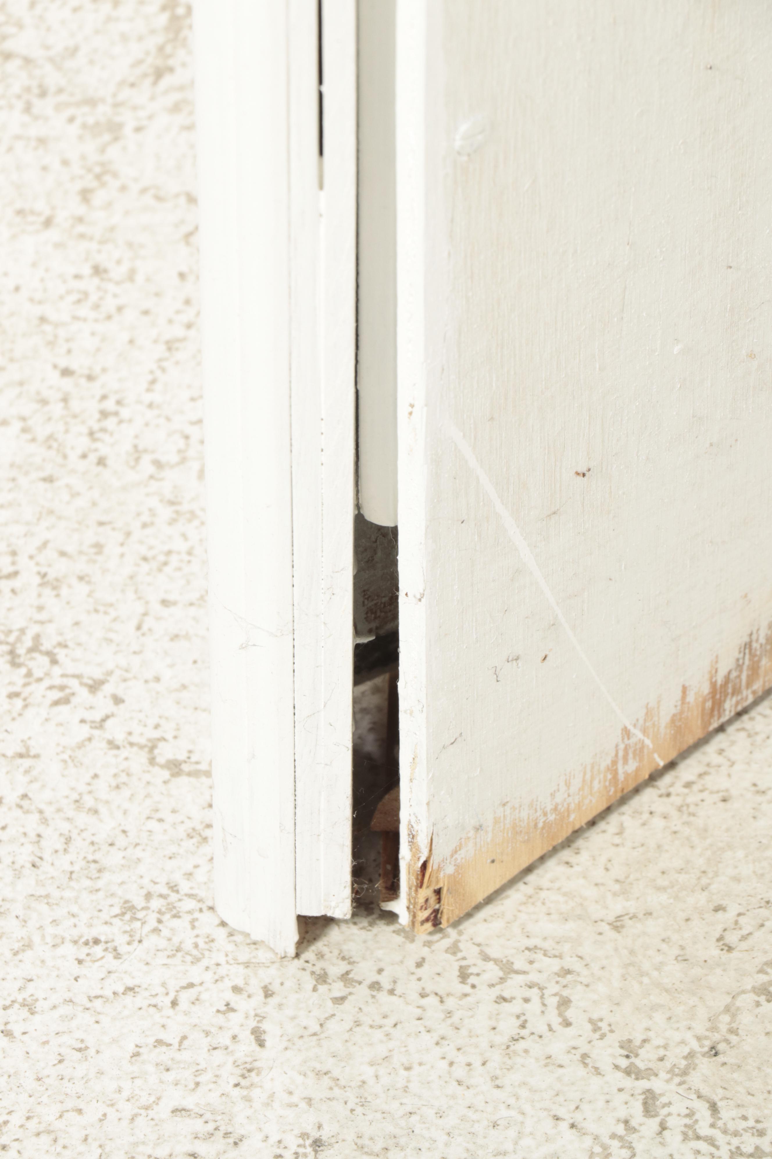 Federal Style White-Painted Corner Cabinet, 20th Century