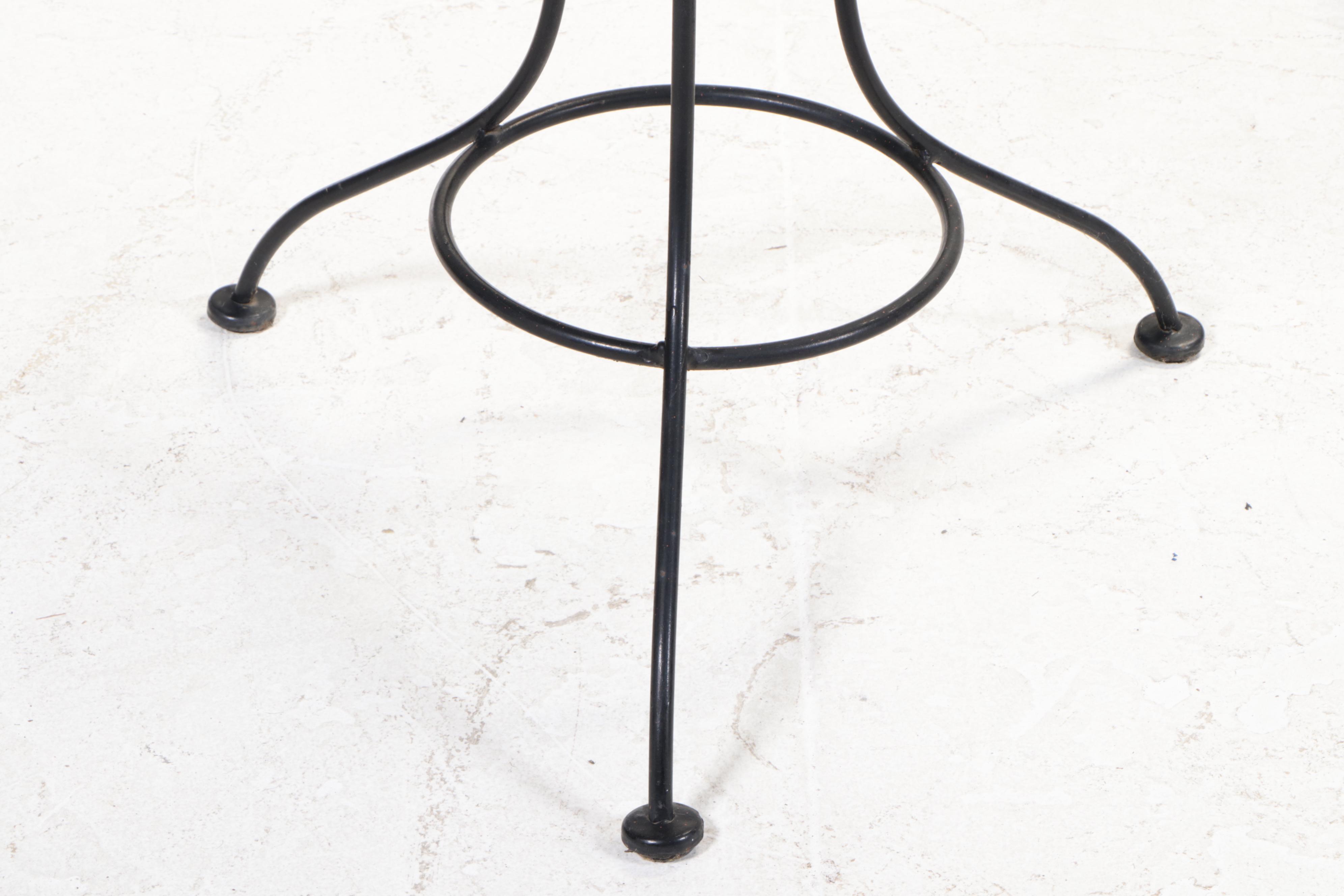 Black Metal and Diamond Mesh Bistro Set