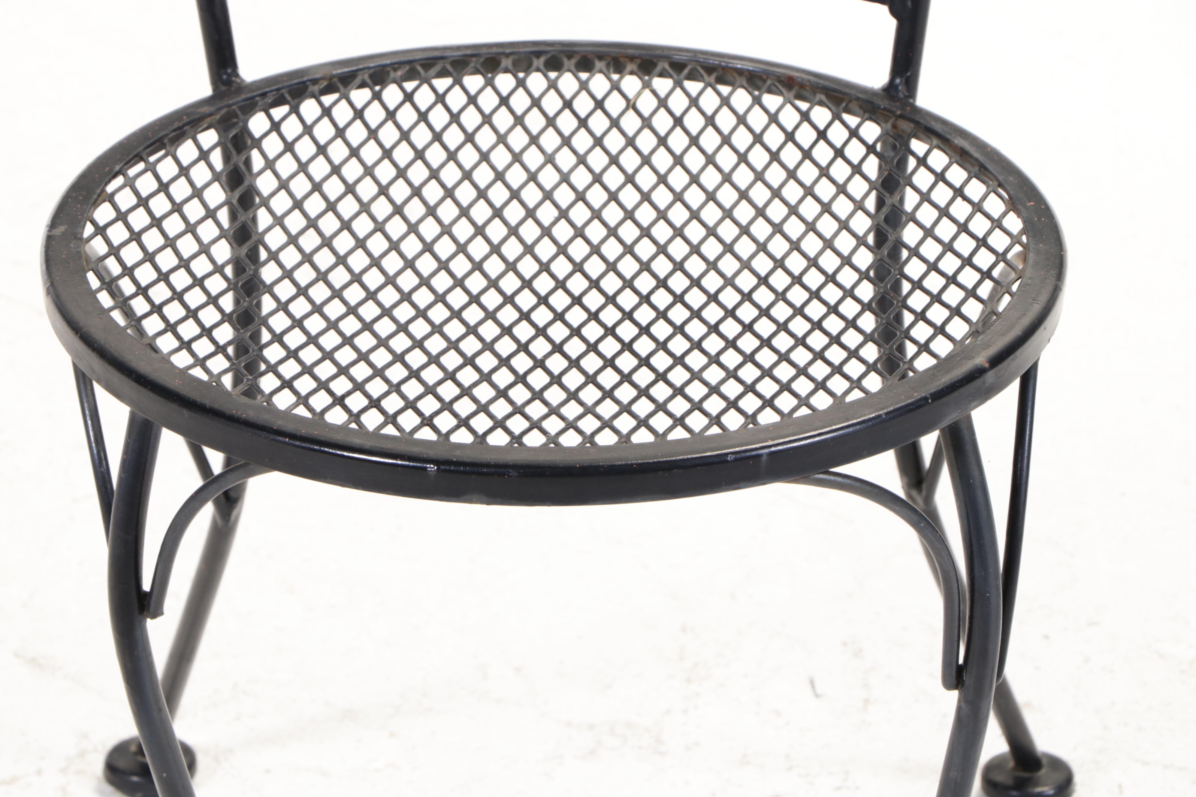 Black Metal and Diamond Mesh Bistro Set