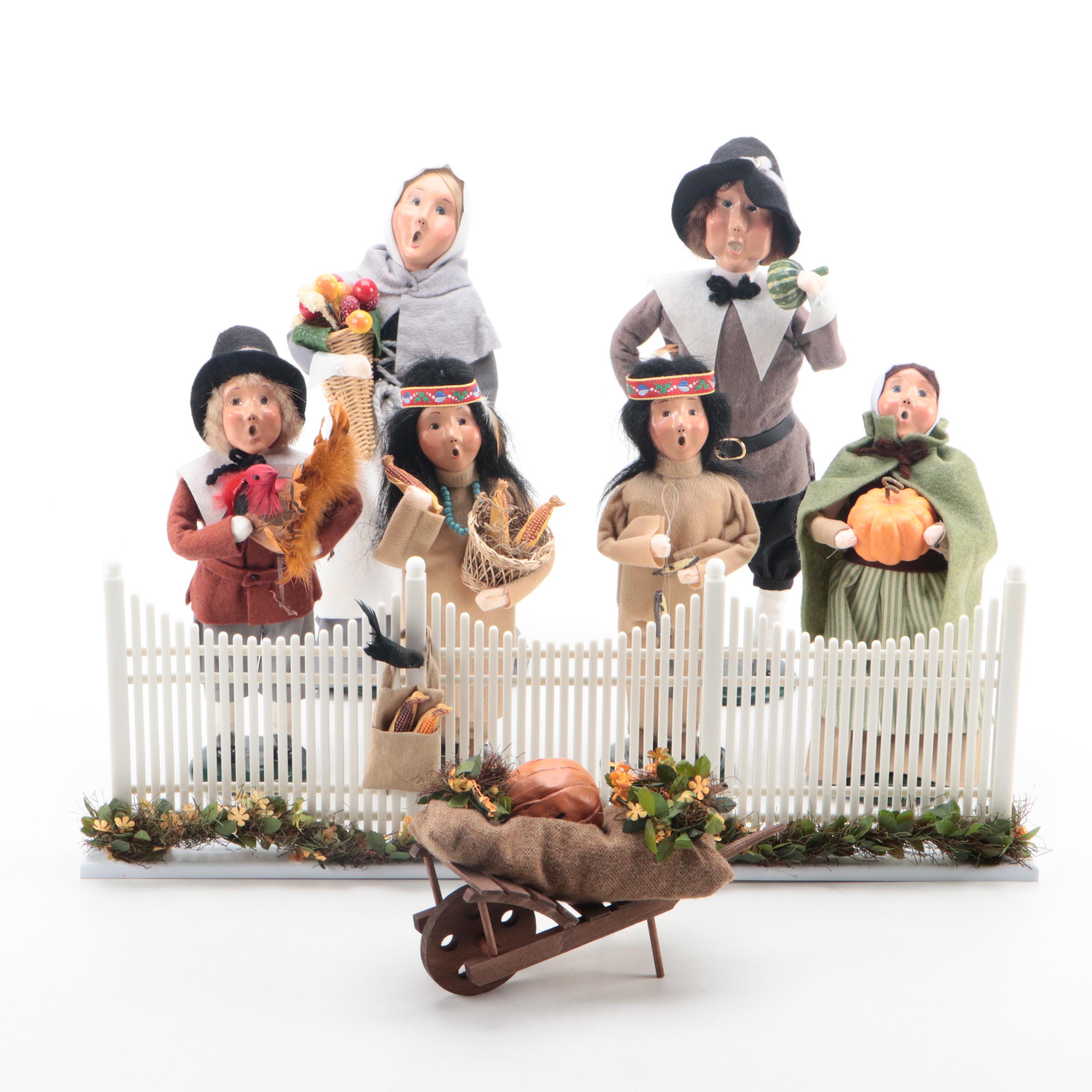Byers' Choice Ltd. "The Carolers" Figurines with Resin Fence