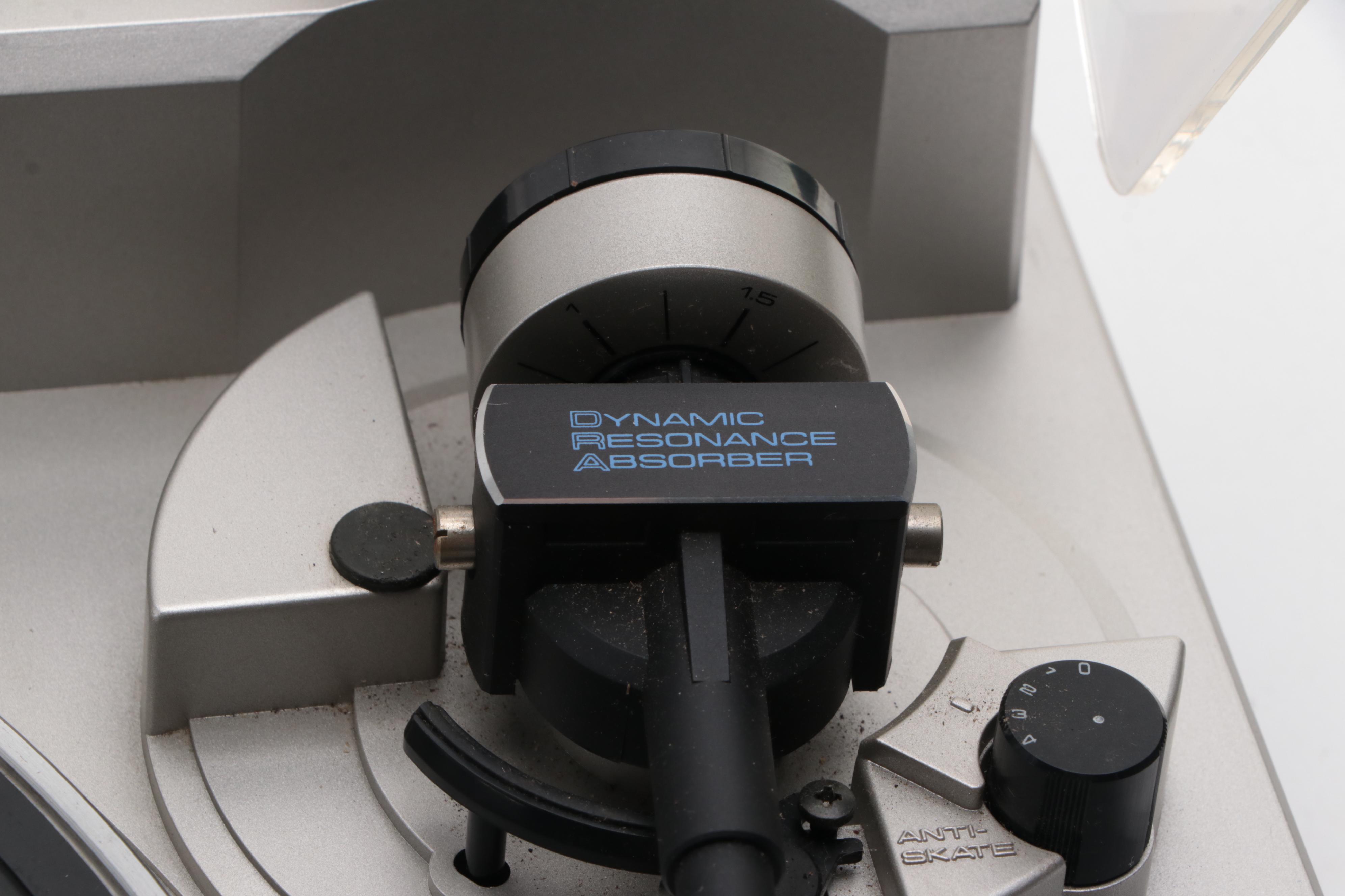 Pioneer PL-750 Quartz-Direct Drive Auto-Return Stereo Turntable, Late 20th C.