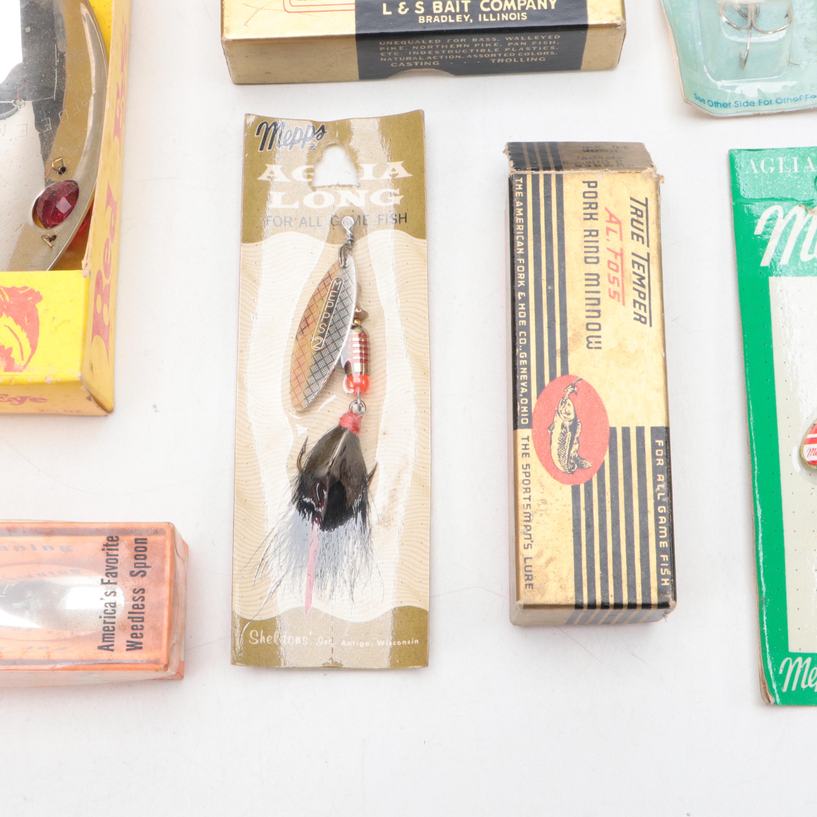 Hofschneider "Red Eye" Spoon with Assorted Lure Collection