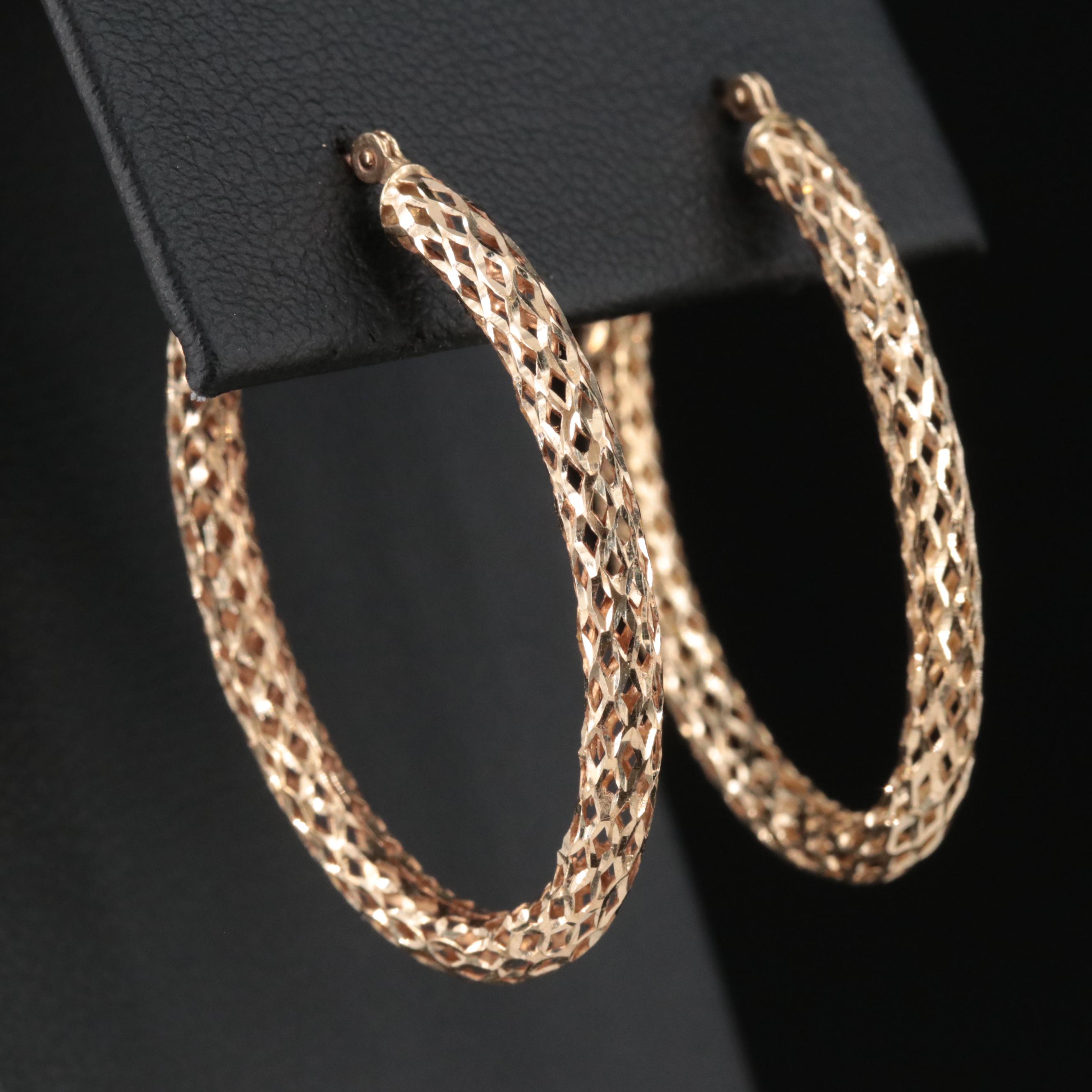 14K Lattice Oval Hoop Earrings