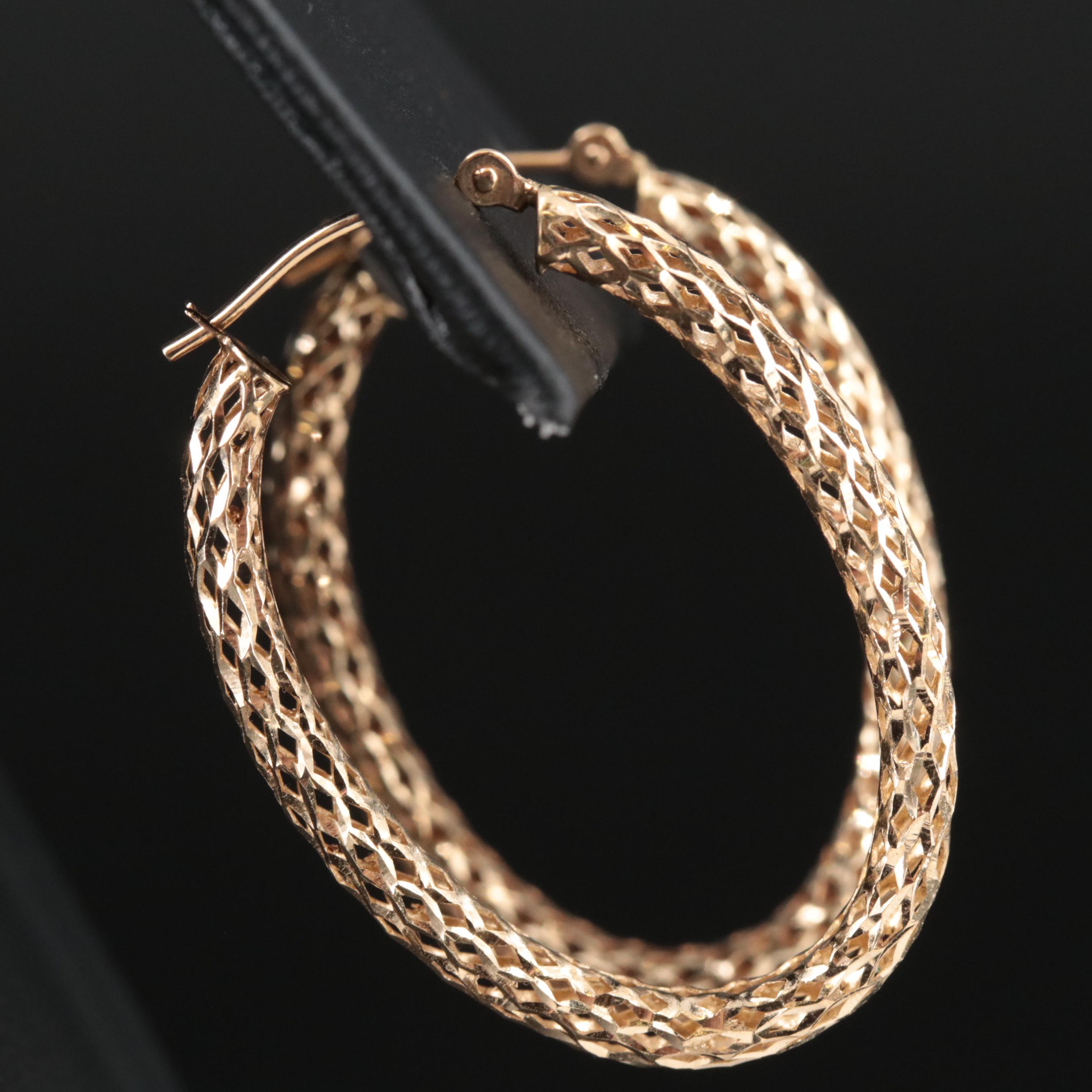 14K Lattice Oval Hoop Earrings