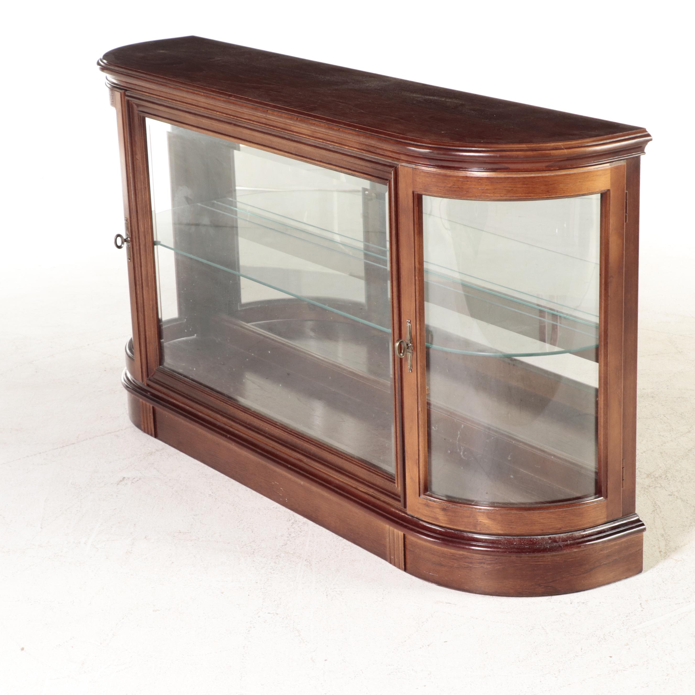 Pulaski Furniture Illuminated Curved End Glass Front Curio Cabinet