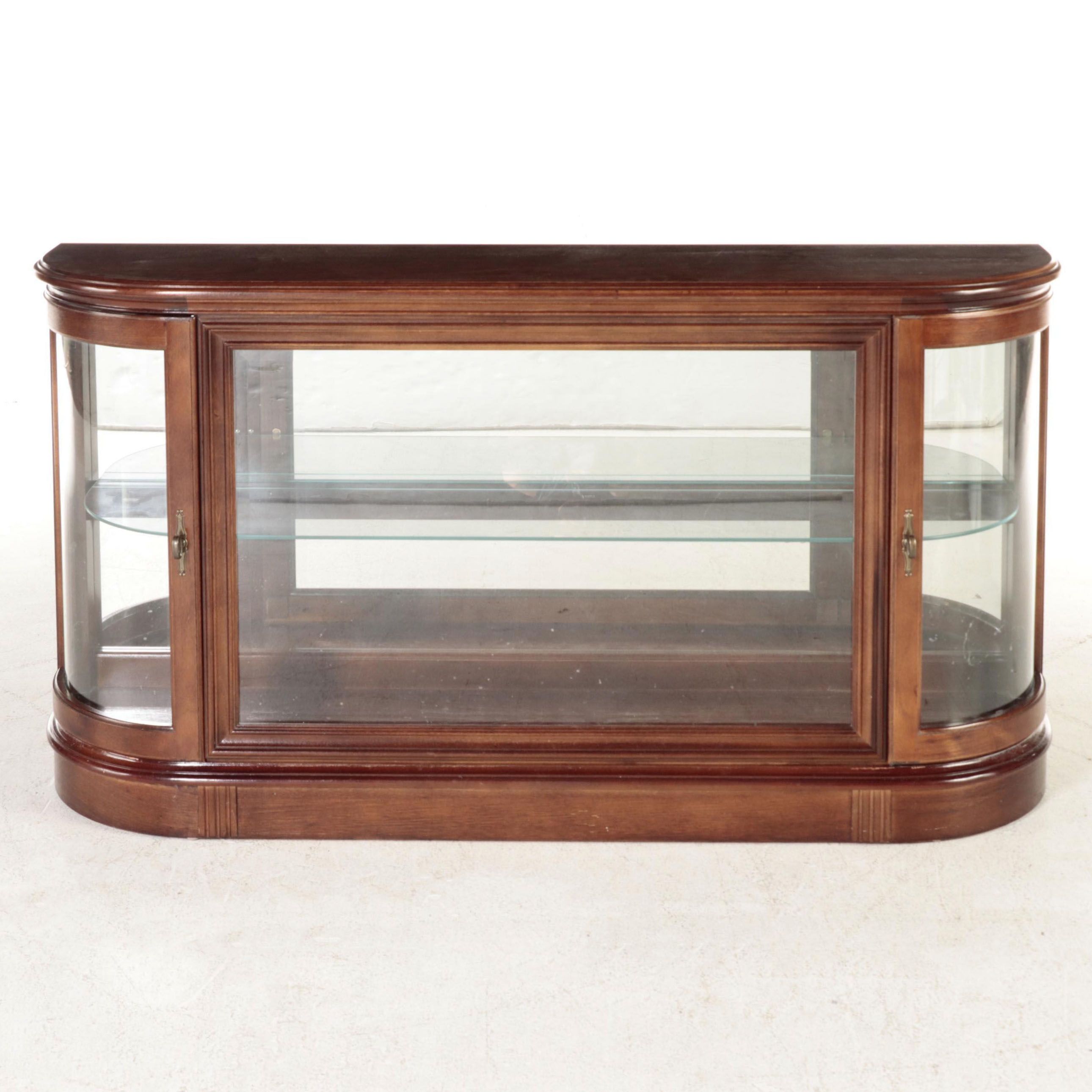 Pulaski Furniture Illuminated Curved End Glass Front Curio Cabinet
