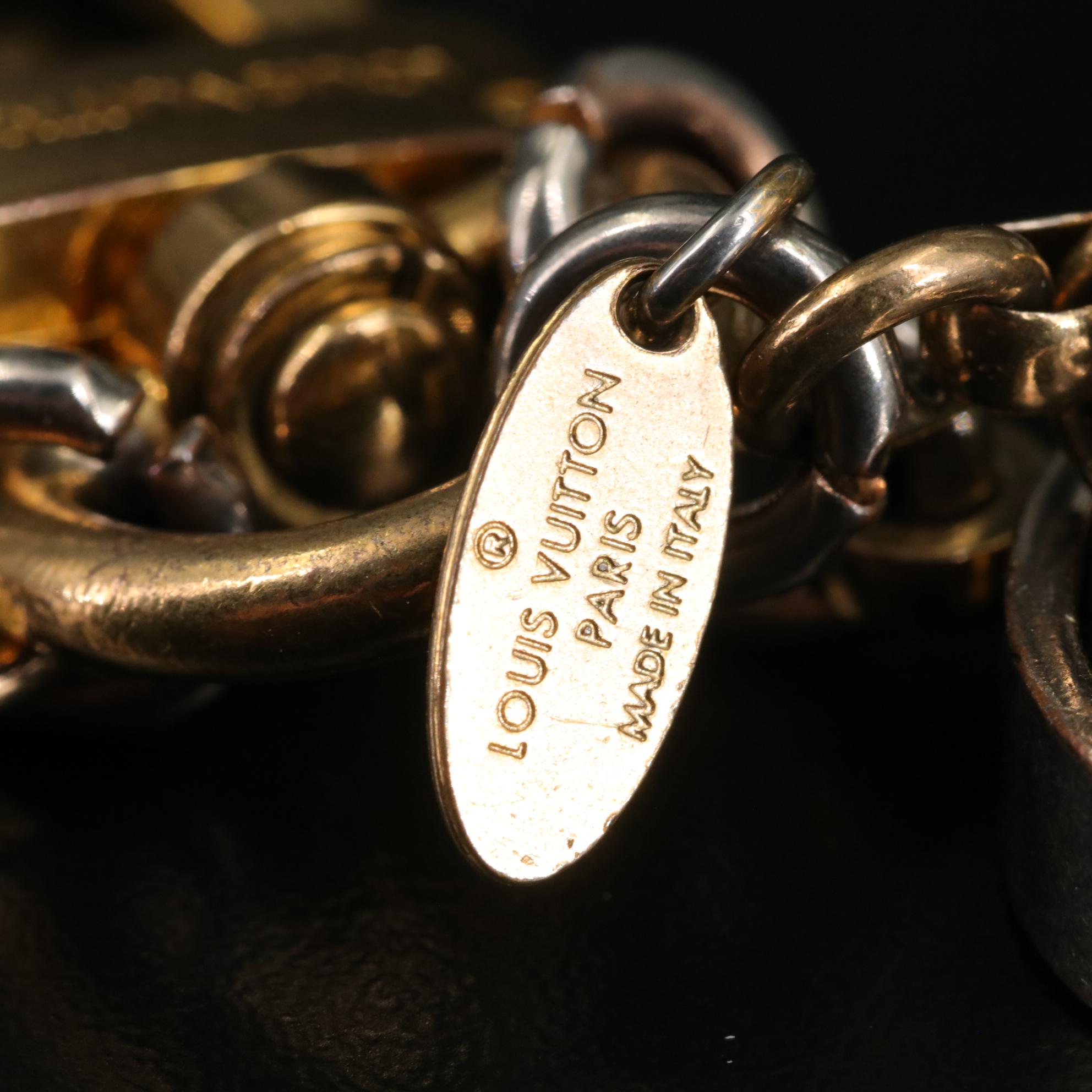 Louis Vuitton Confidence Key Ring/Bag Charm in Tortoise Shell Resin