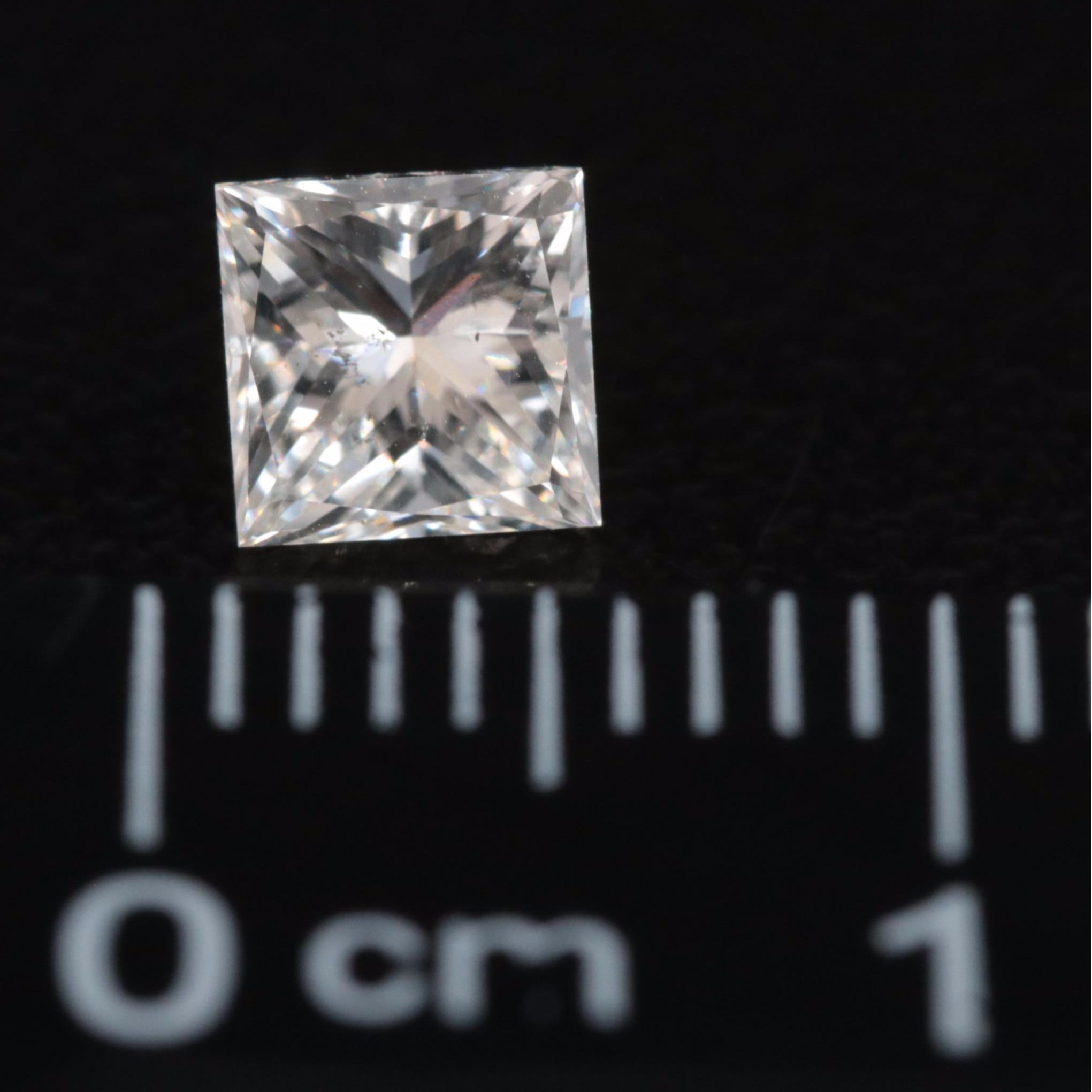 Loose 0.70 CT Diamond with GIA Report