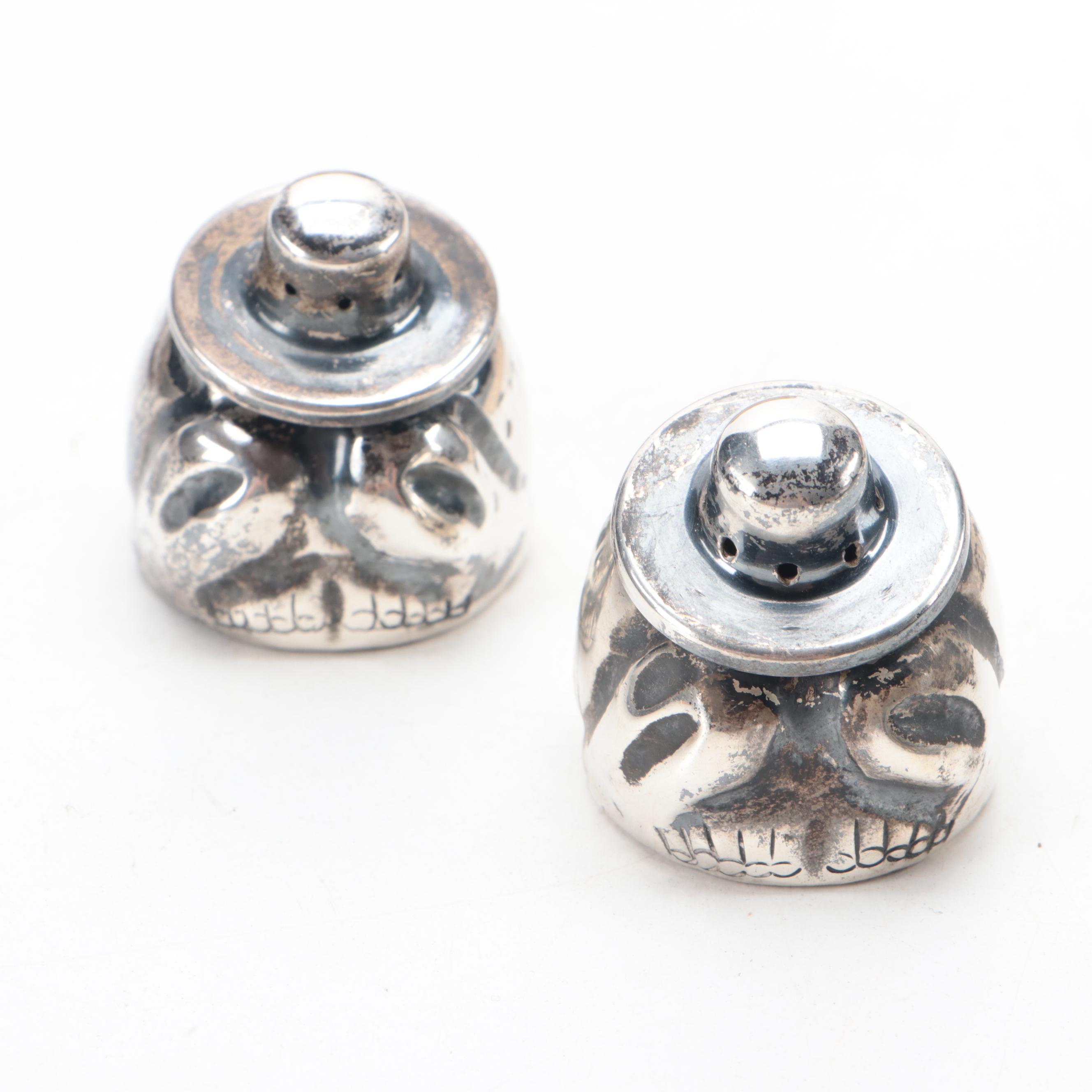 Hand-Stitched Felt Cloth, Powder Compacts, Souvenirs, Mini-Radio, More