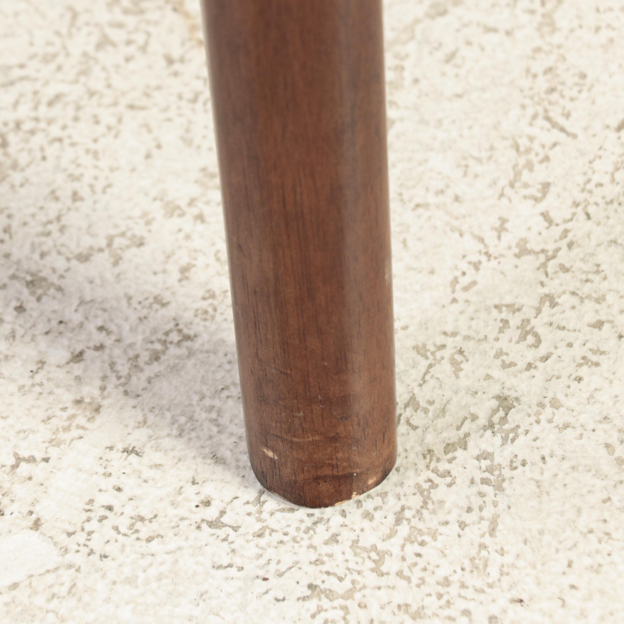 Pulaski Furniture "Modern Harmony" Walnut-Stained Extending Dining Table