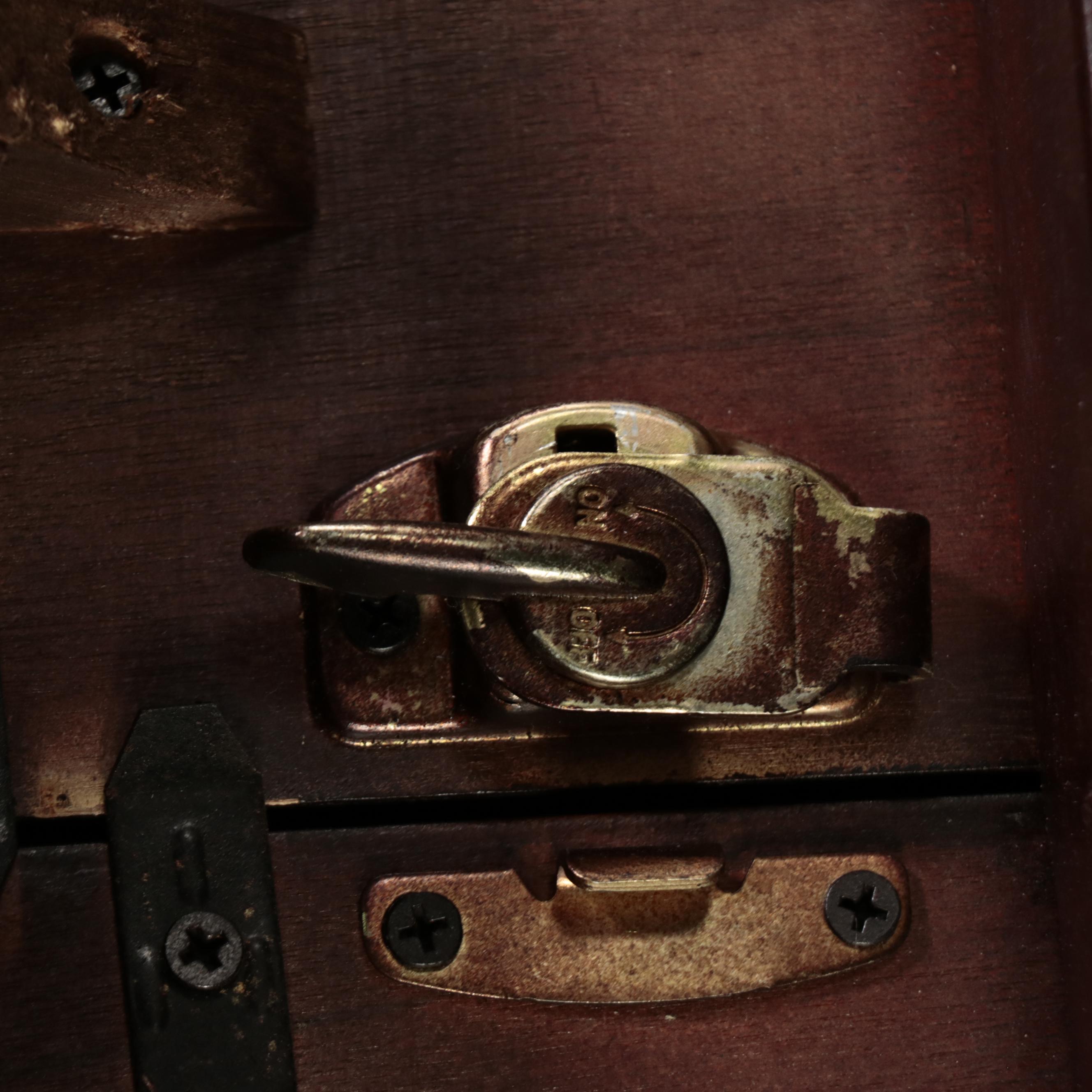 Pulaski Furniture "Modern Harmony" Walnut-Stained Extending Dining Table