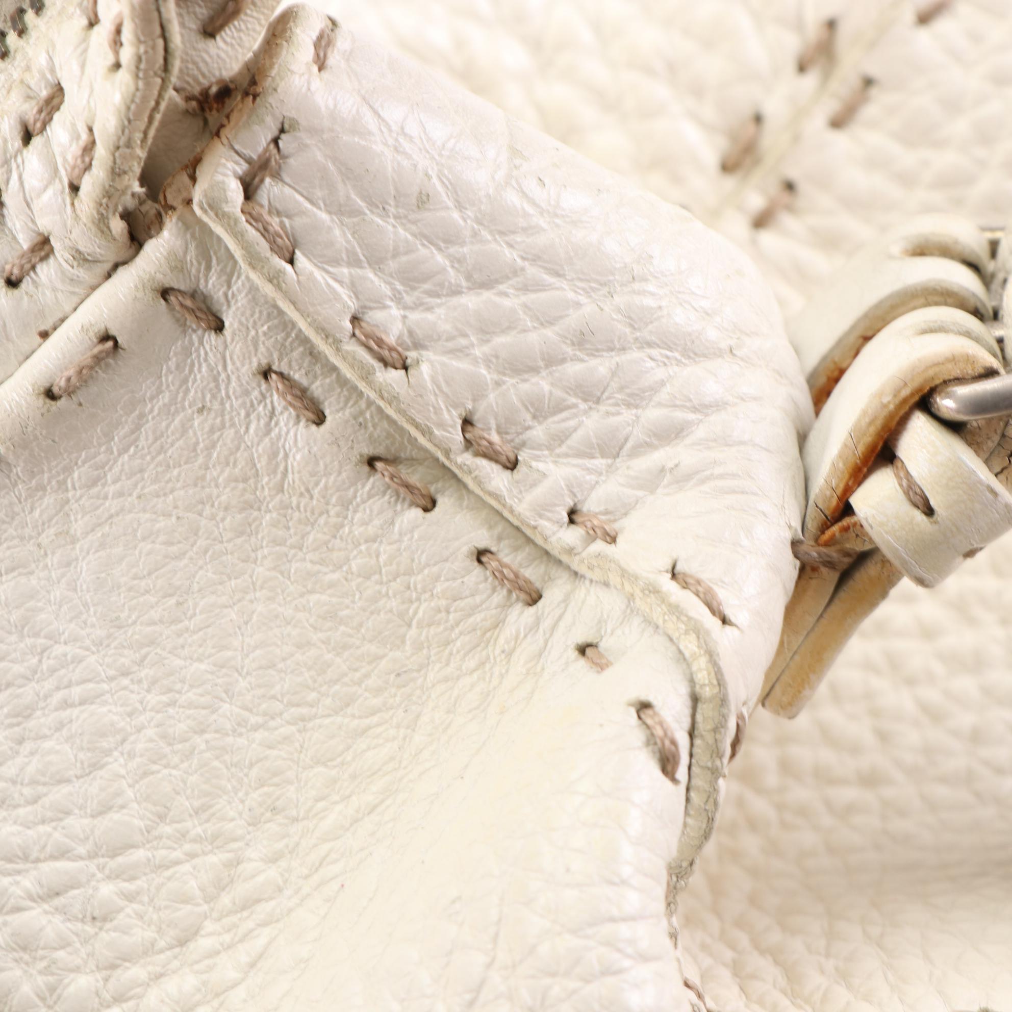 Fendi Selleria Shoulder Bag in White Grained Calfskin Leather and Chain Strap