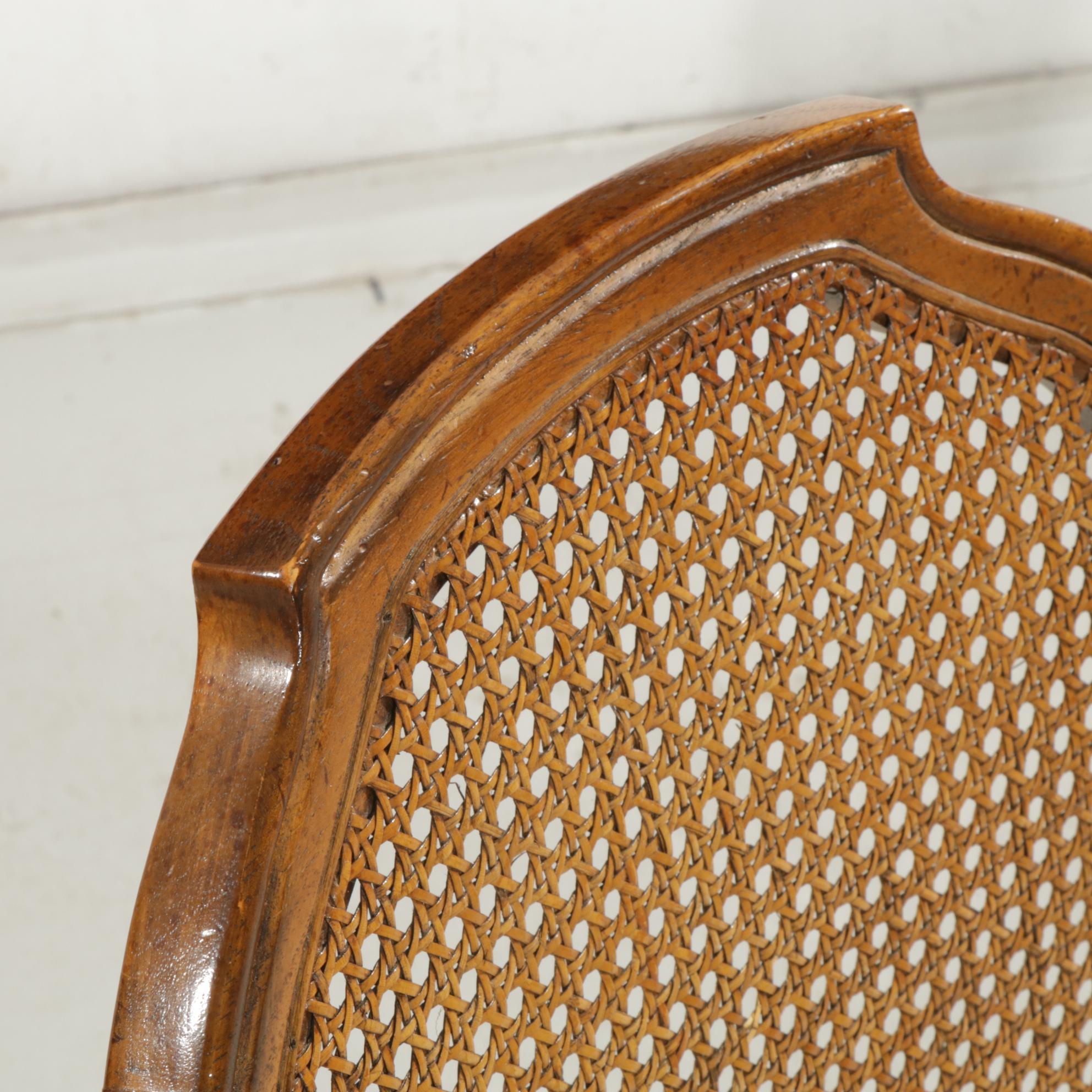 Drexel Heritage "Grand Villa" Dining Table with Four Chairs, Late 20th Century