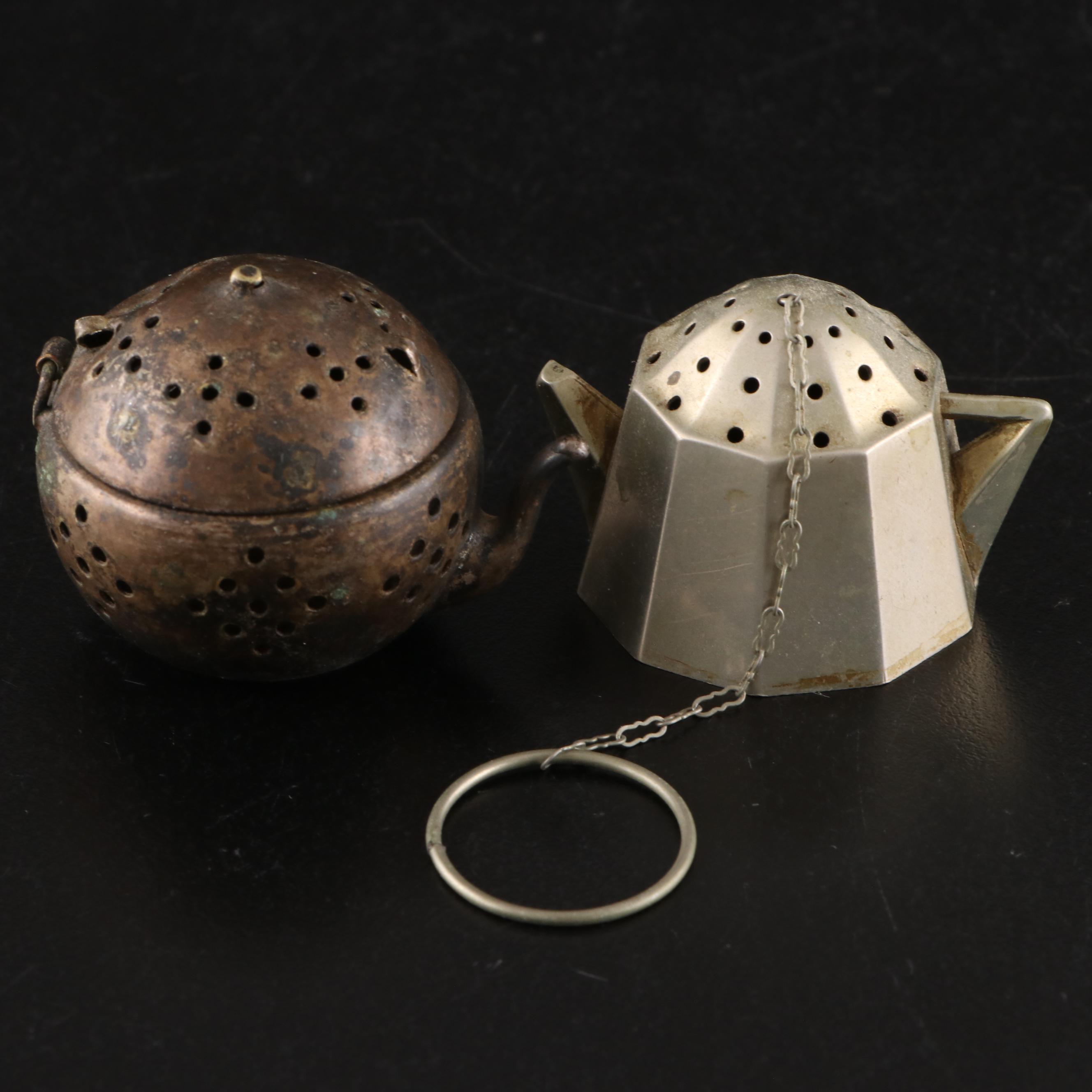 Pyrex Etched Glass Teapot with Tea Strainers, 20th Century