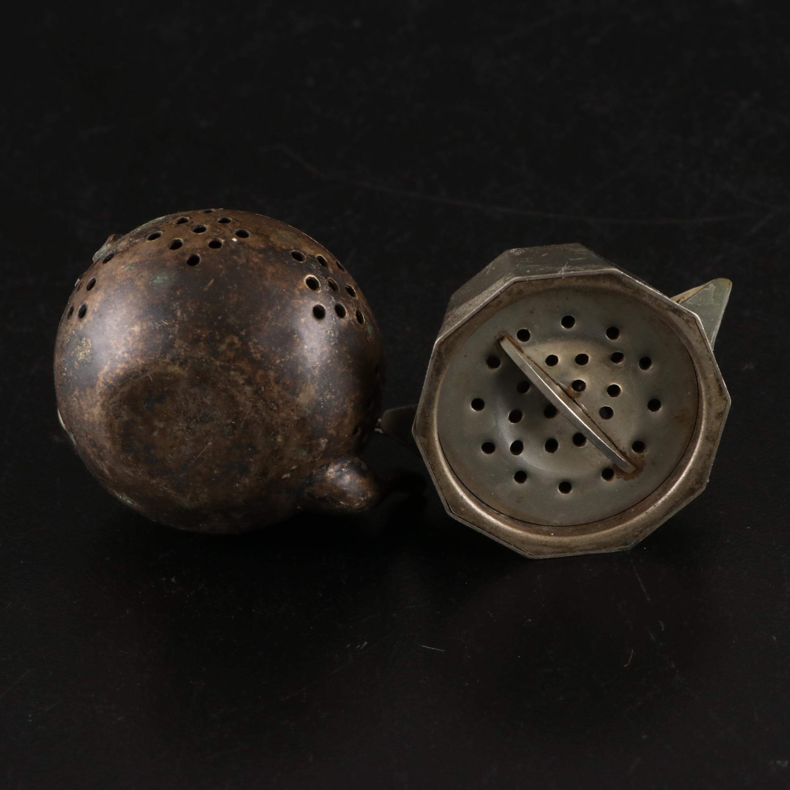 Pyrex Etched Glass Teapot with Tea Strainers, 20th Century