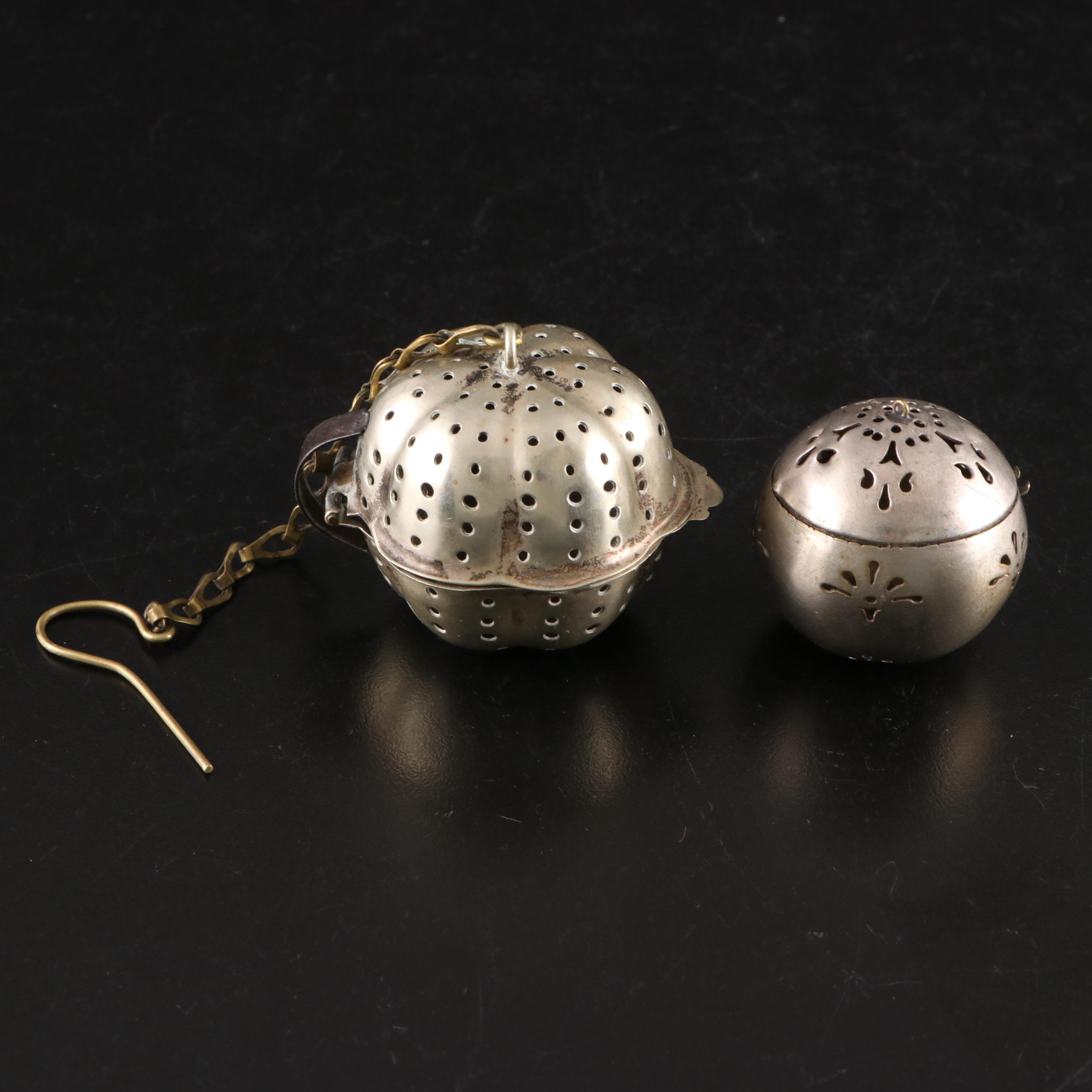 Pyrex Etched Glass Teapot with Tea Strainers, 20th Century