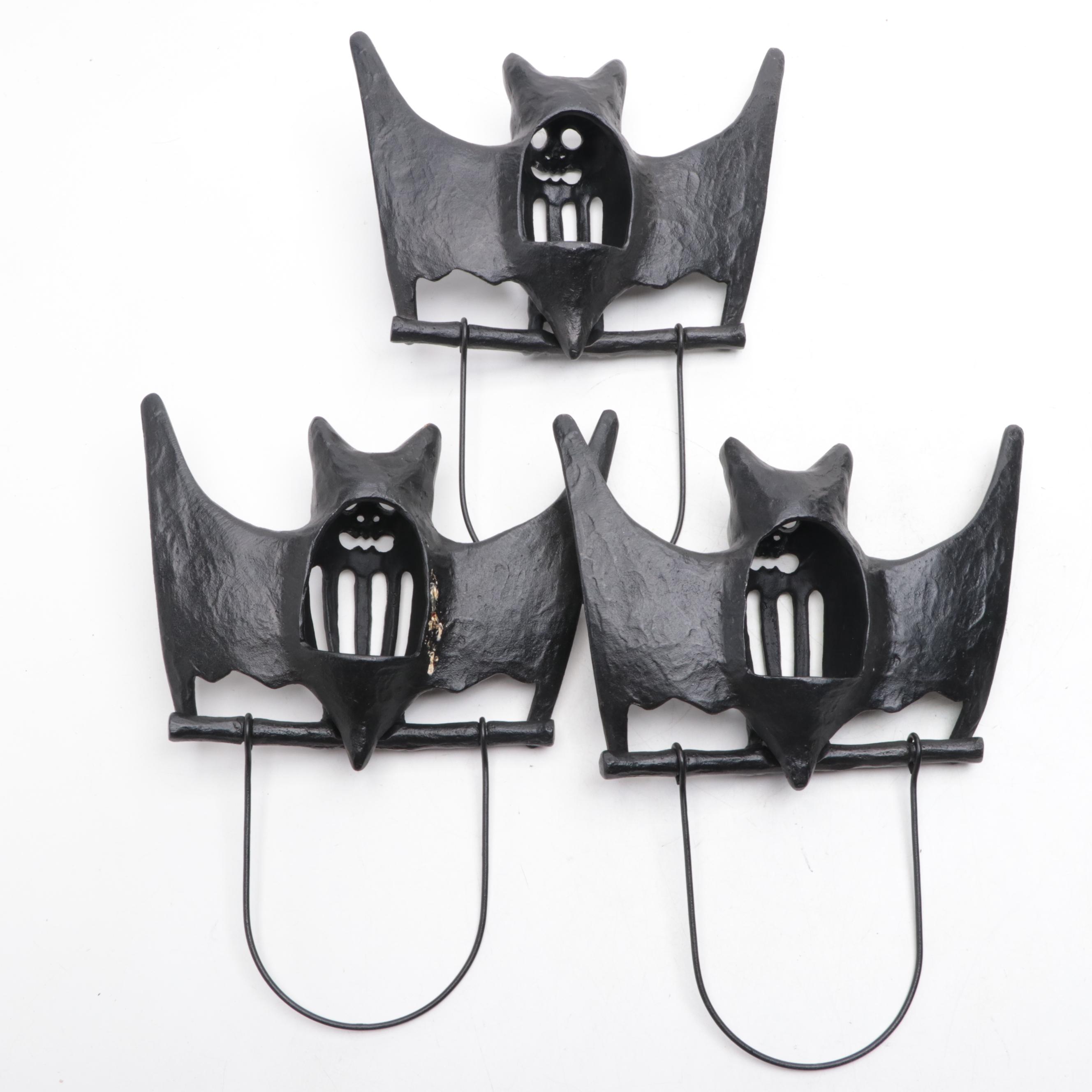 Halloween Hanging Metal Bats