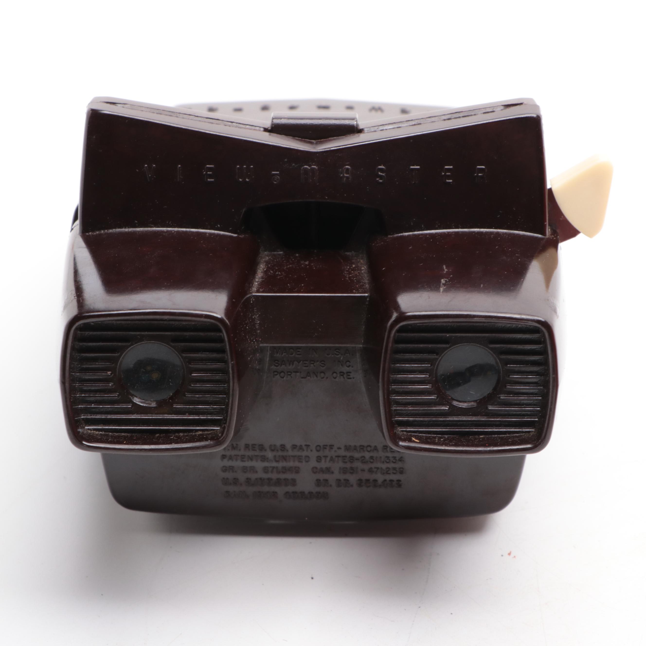 Sawyer Inc. View-Master Junior Projector and View-Masters with Cassettes