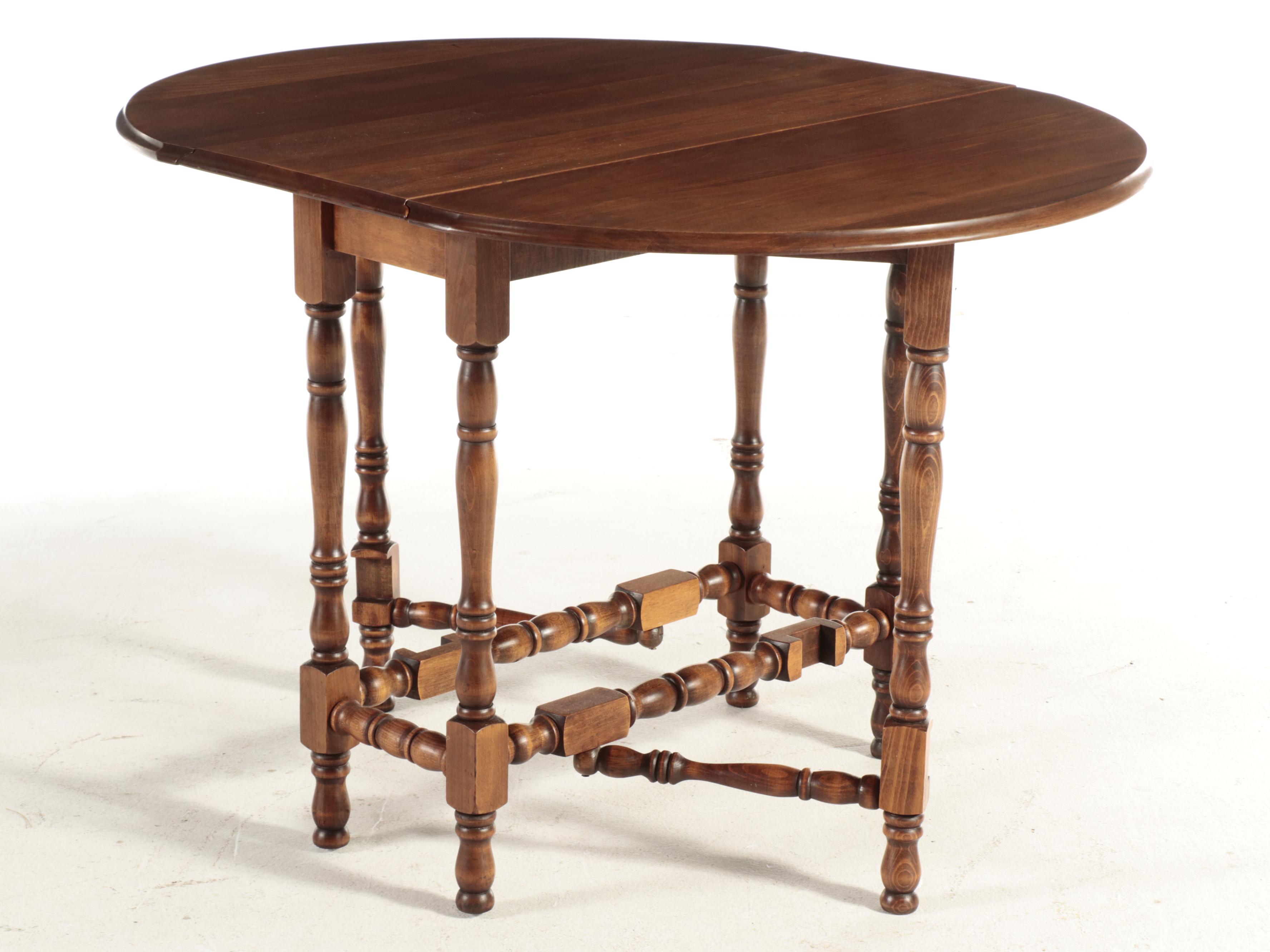 William and Mary Style Maple Gateleg Table, 20th Century Everything
