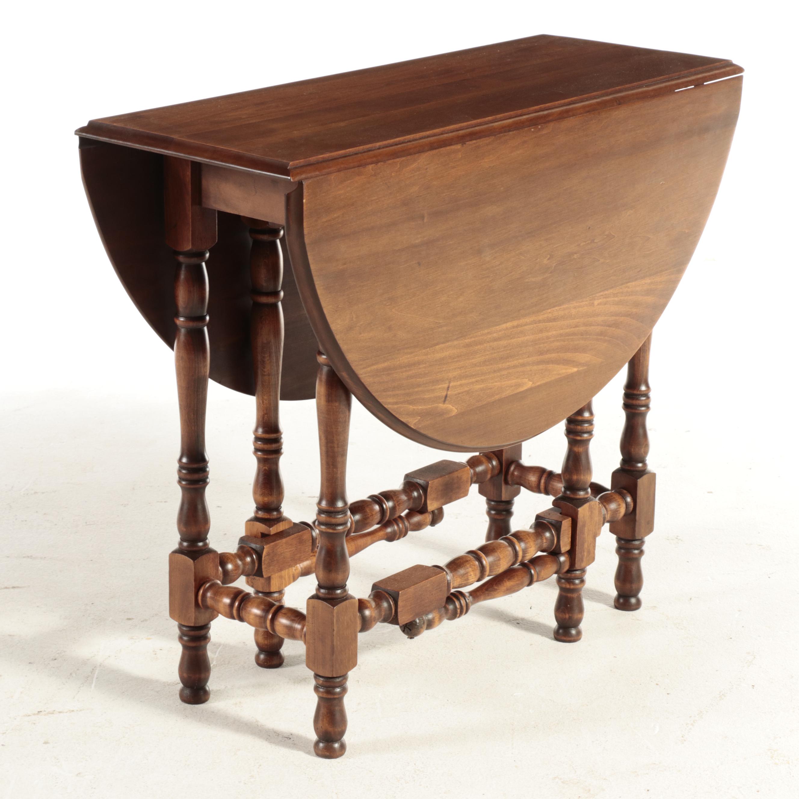 William and Mary Style Maple Gateleg Table, 20th Century Everything