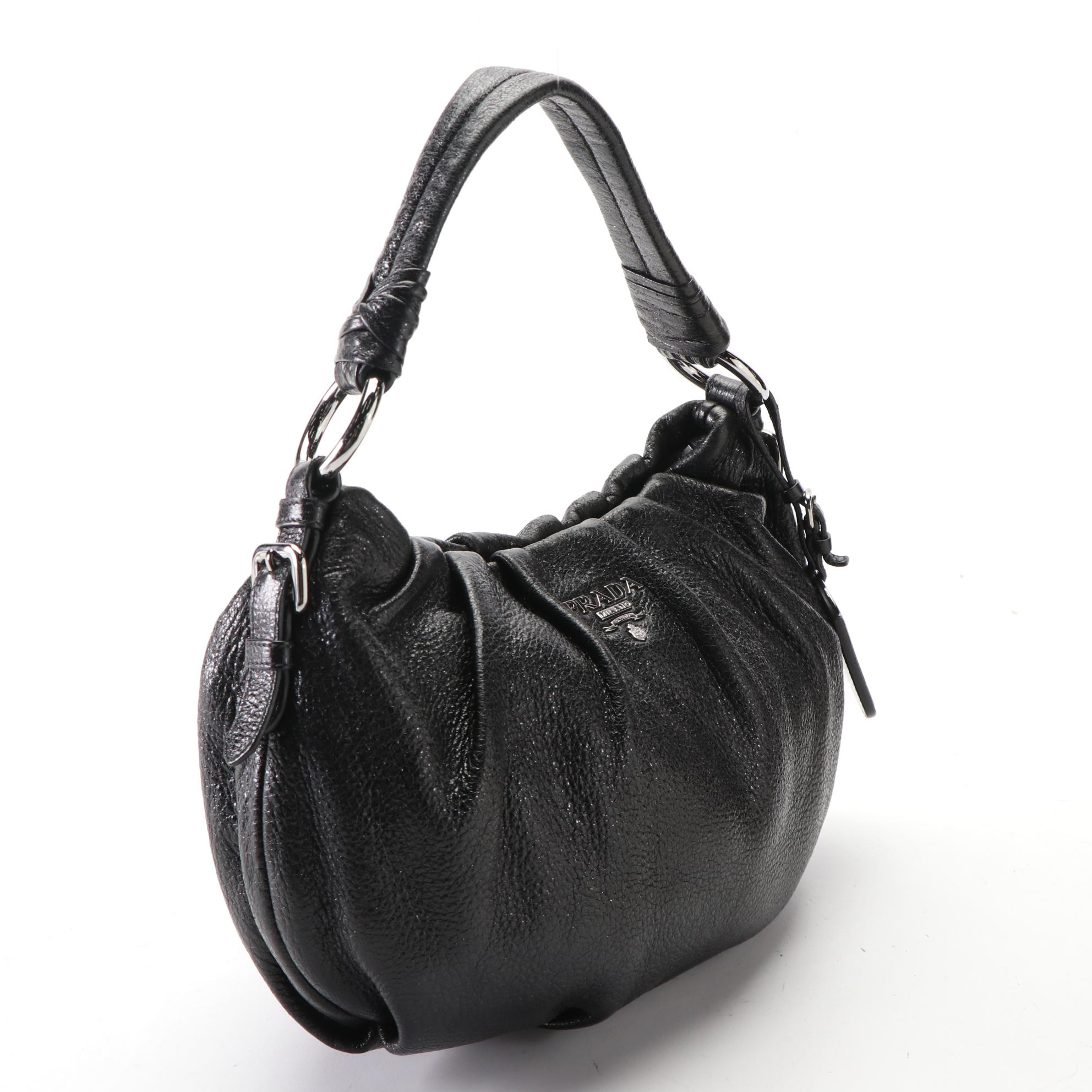 Prada Shoulder Bag in Black Pleated Grained Leather