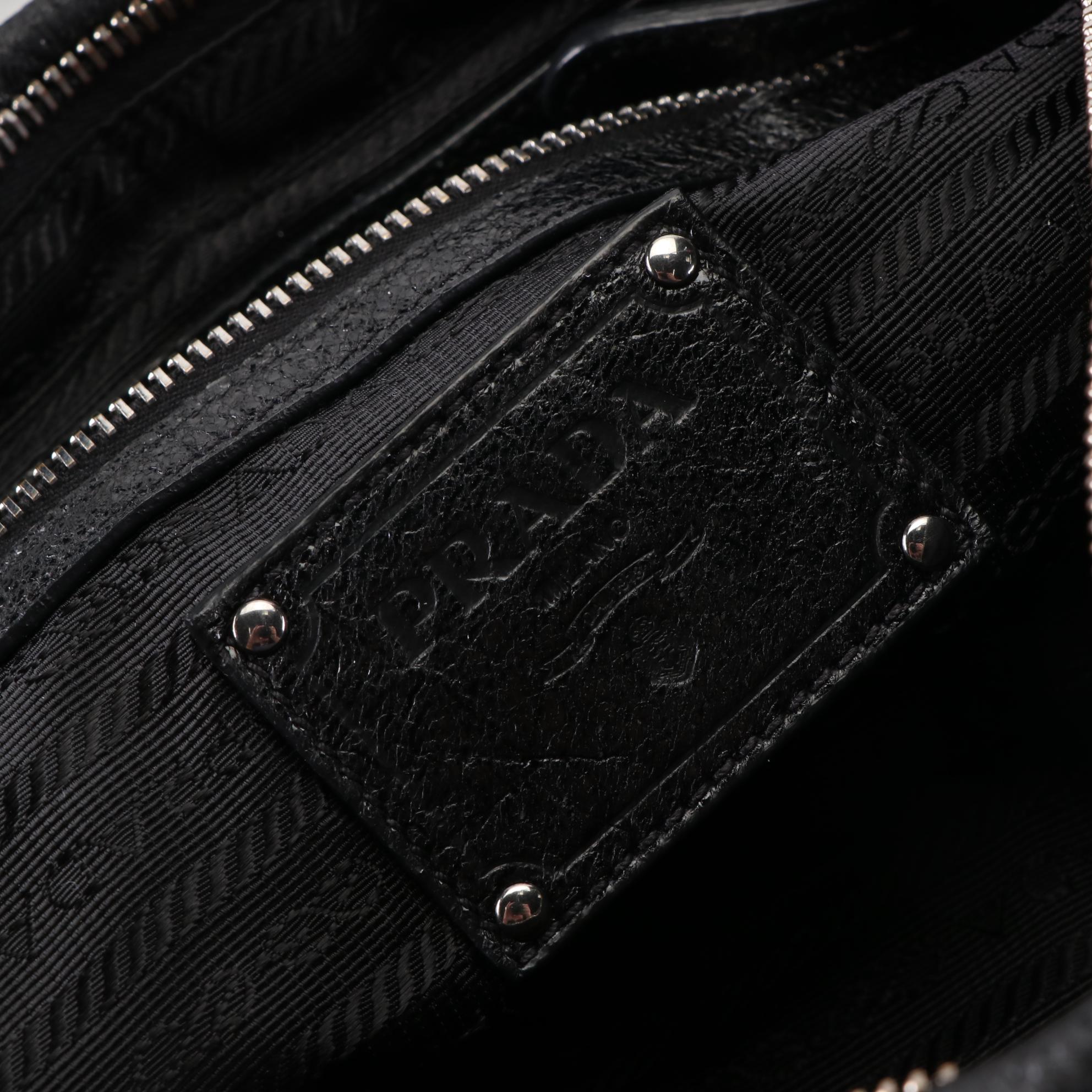 Prada Shoulder Bag in Black Pleated Grained Leather