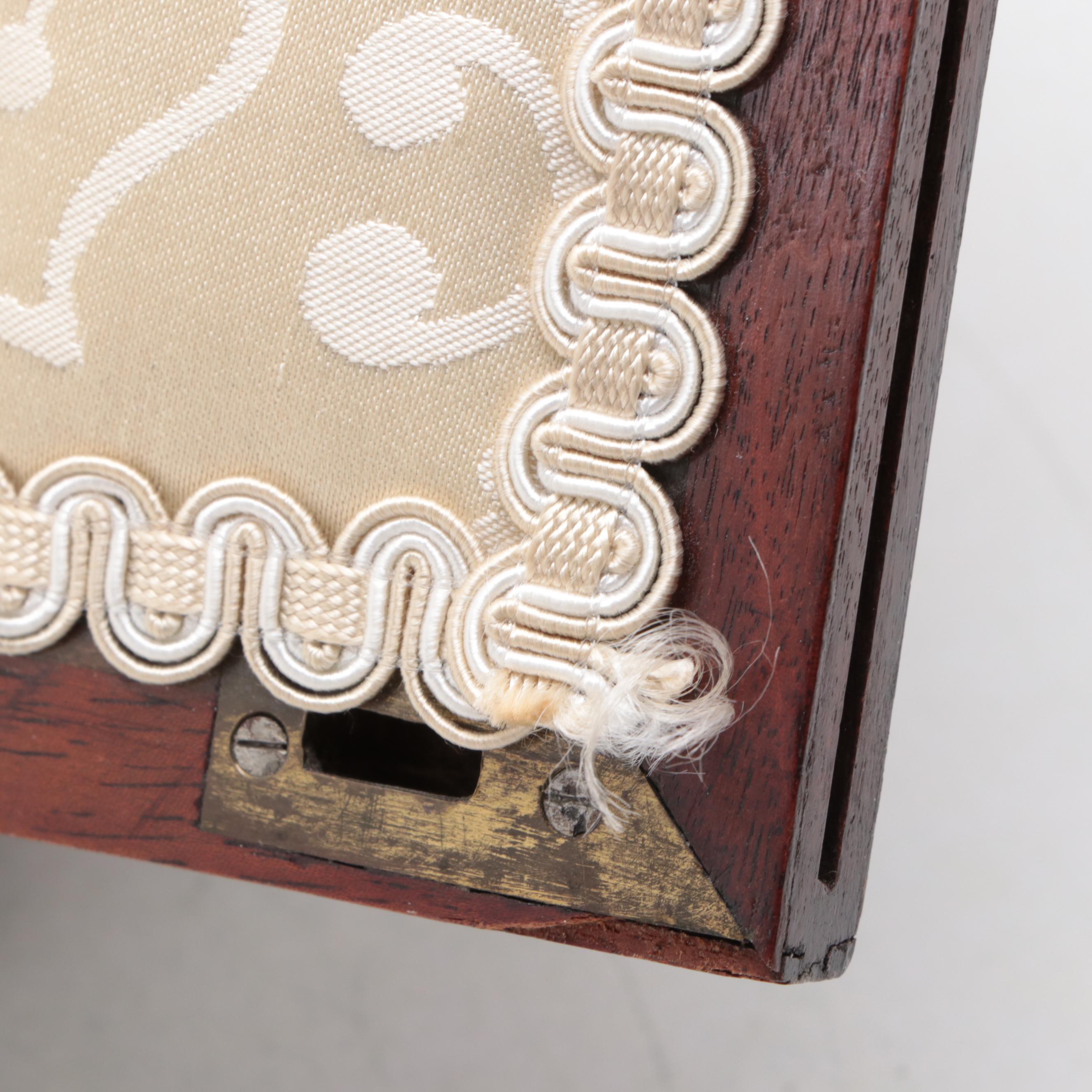 English Mahogany Tri-Fold Stand, Mid-19th Century