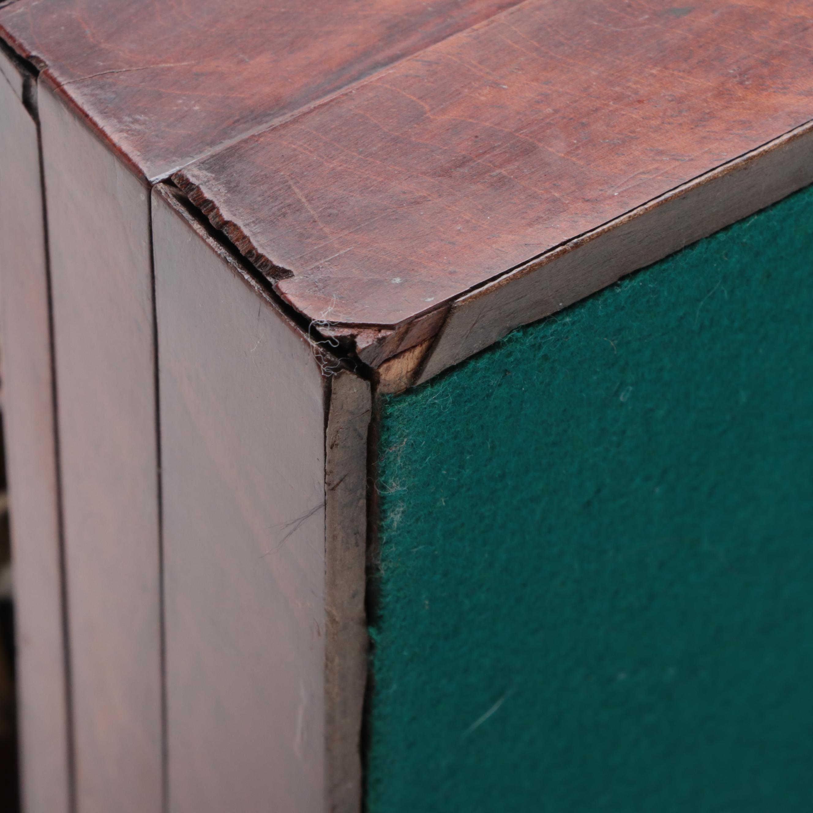 English Mahogany Tri-Fold Stand, Mid-19th Century