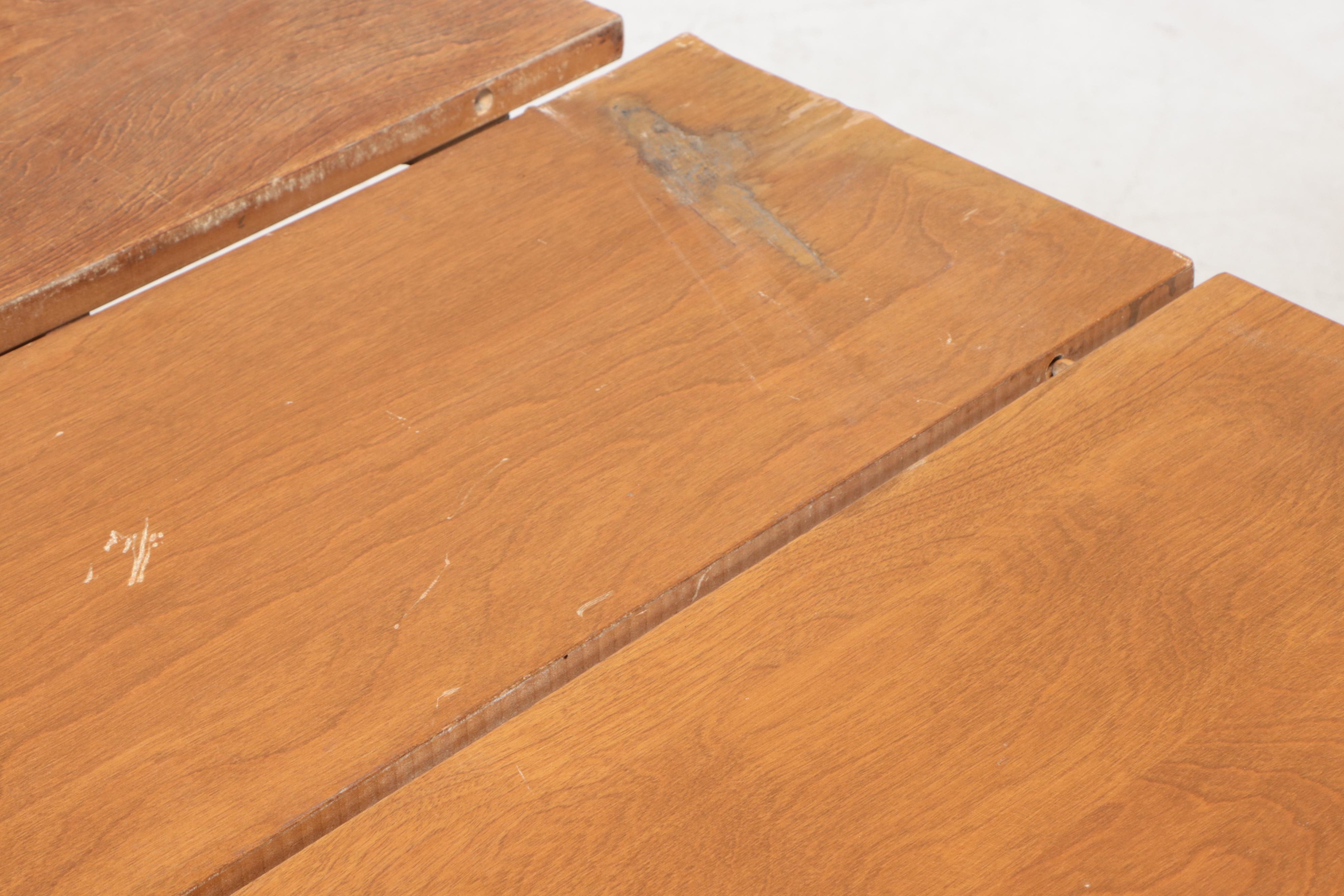 Early American Style Maple and Hardwoods Drop Leaf Table