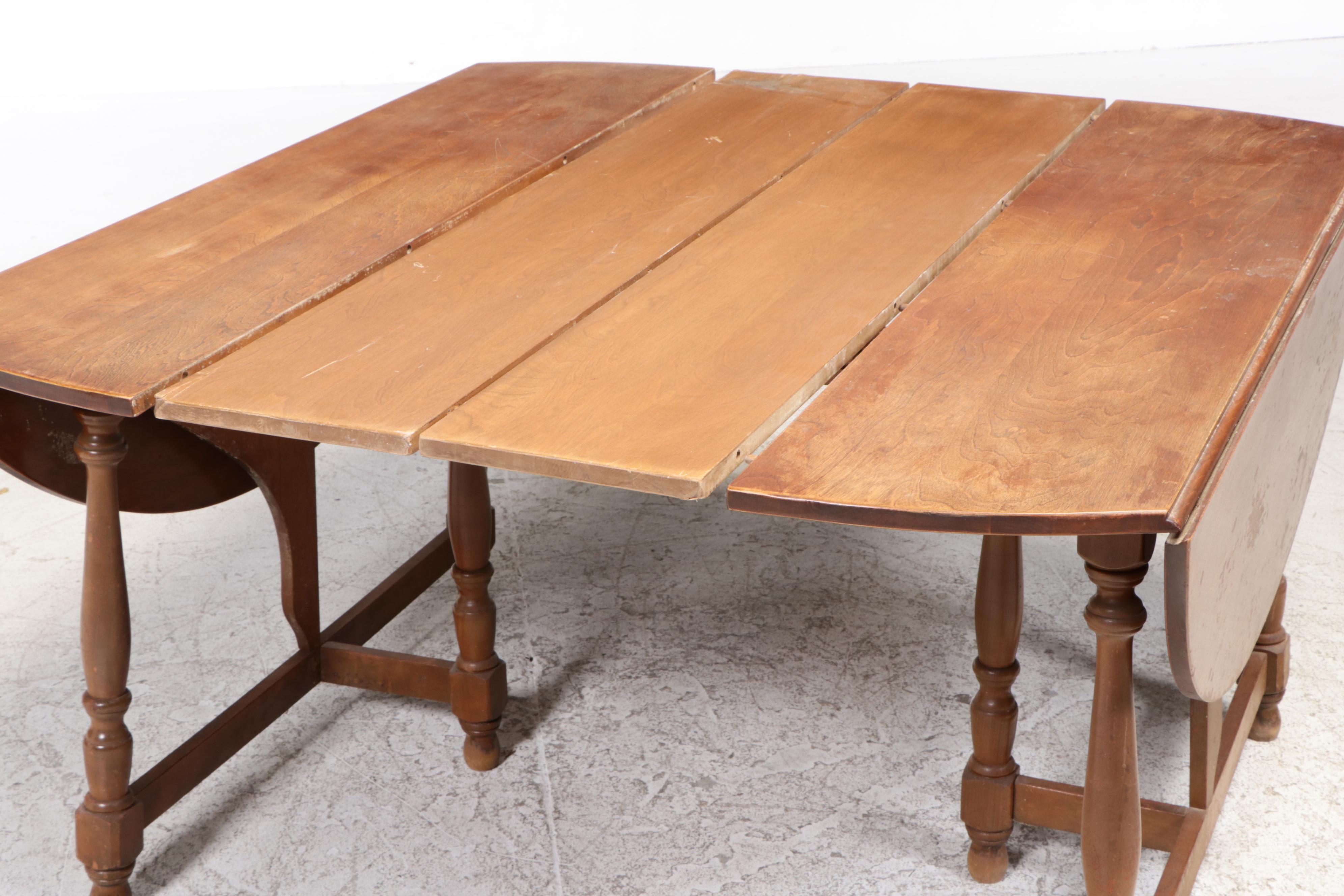Early American Style Maple and Hardwoods Drop Leaf Table