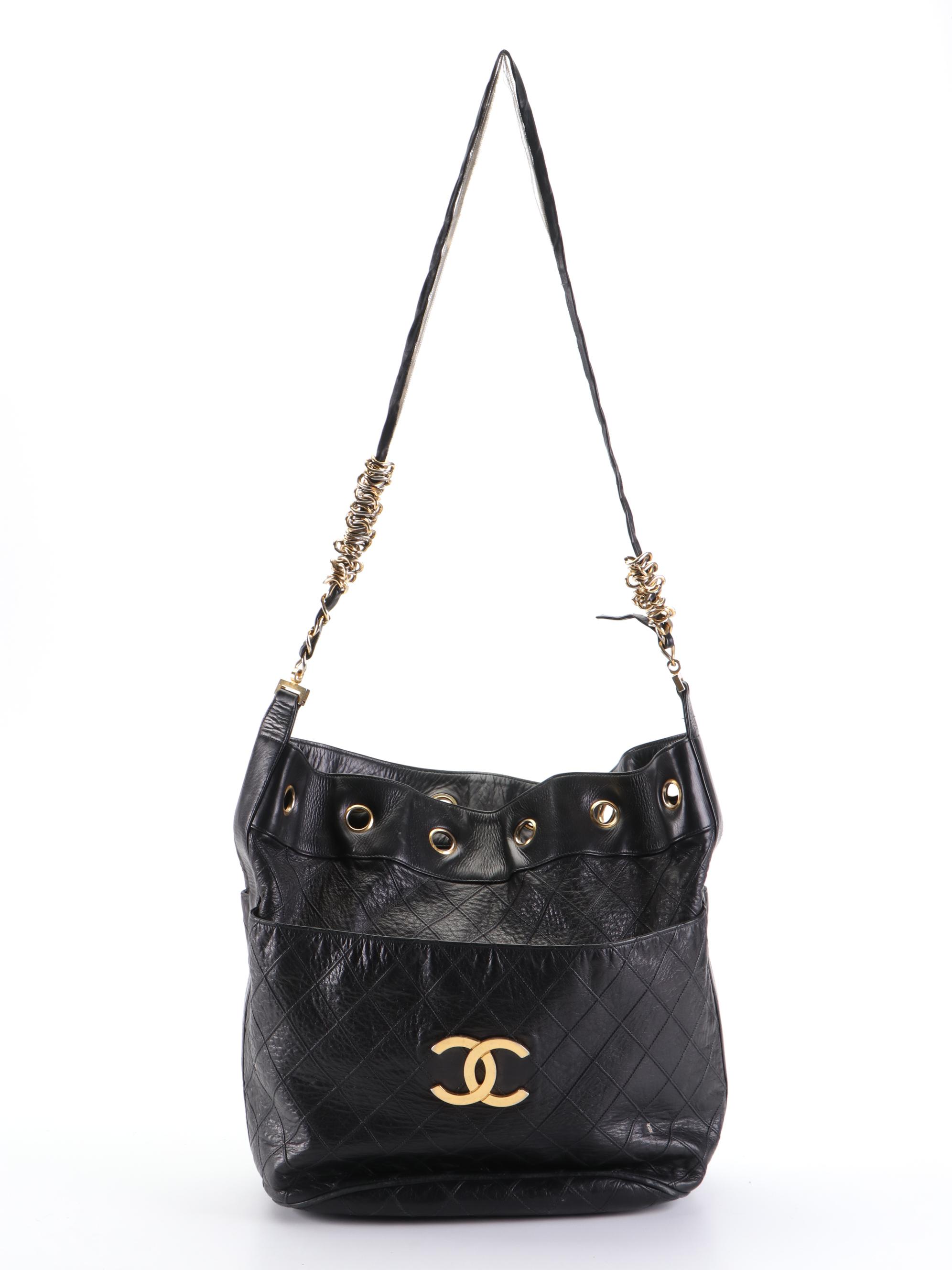 Chanel Drawstring Quilted Chain Leather Shoulder Bag with Zip Pouch