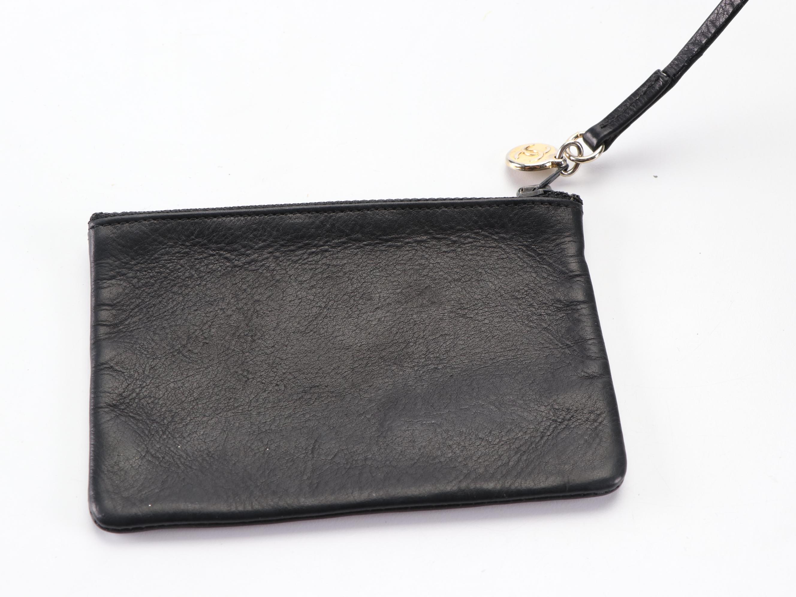 Chanel Drawstring Quilted Chain Leather Shoulder Bag with Zip Pouch