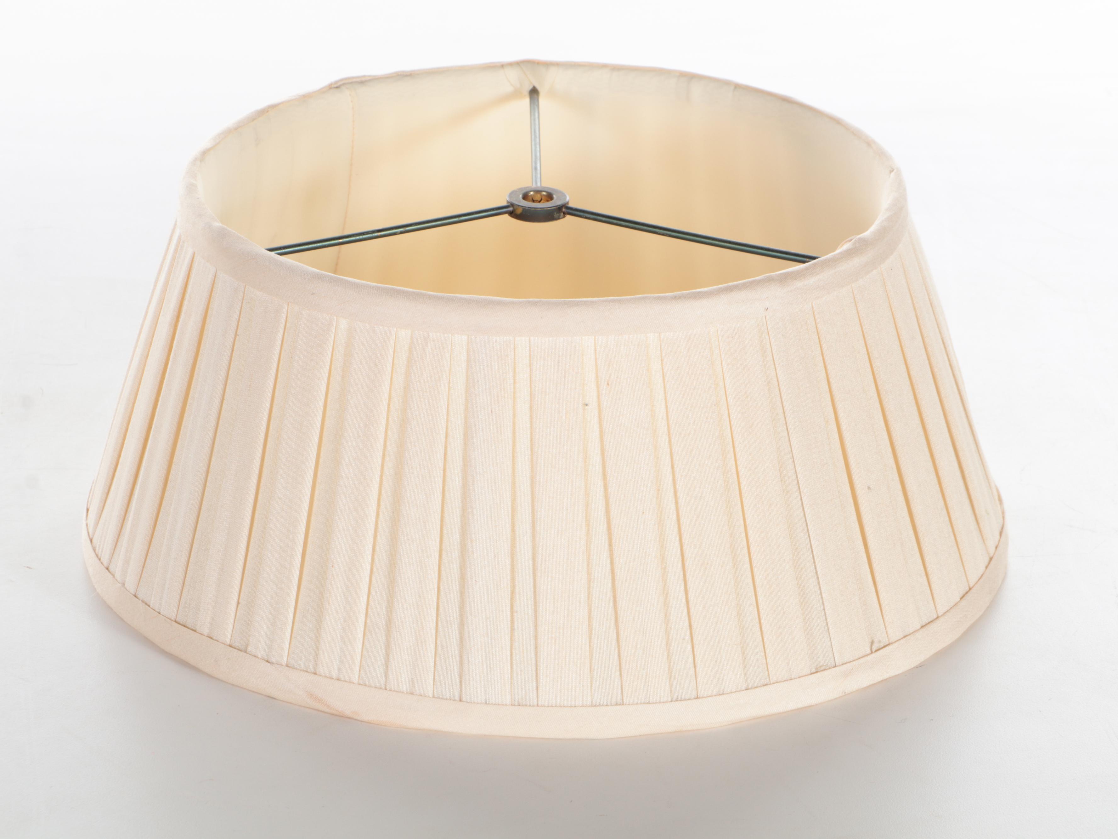 Chapman Neoclassical Style Table Lamp, 1972