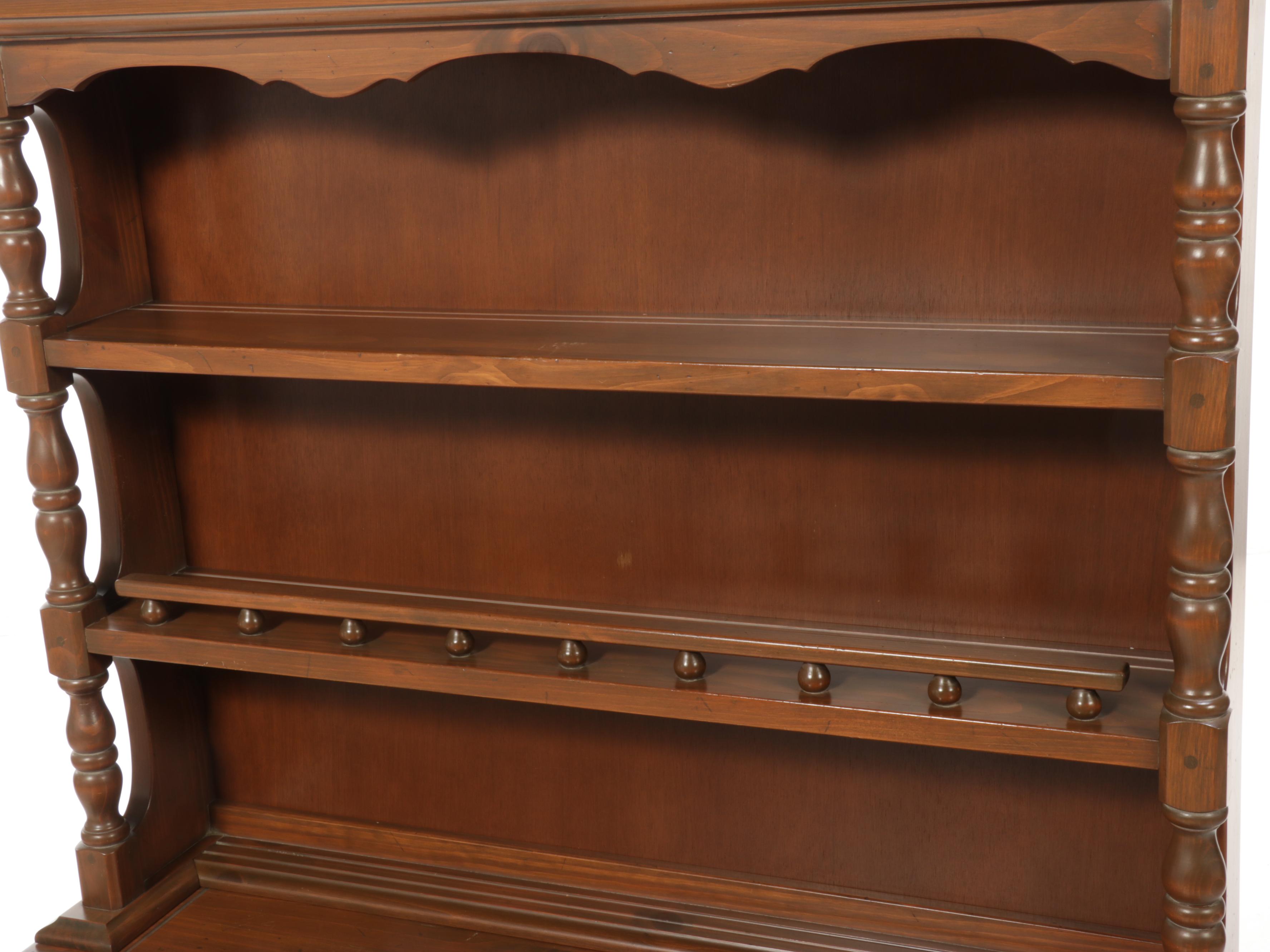 Kling American Colonial Style Pine Cupboard