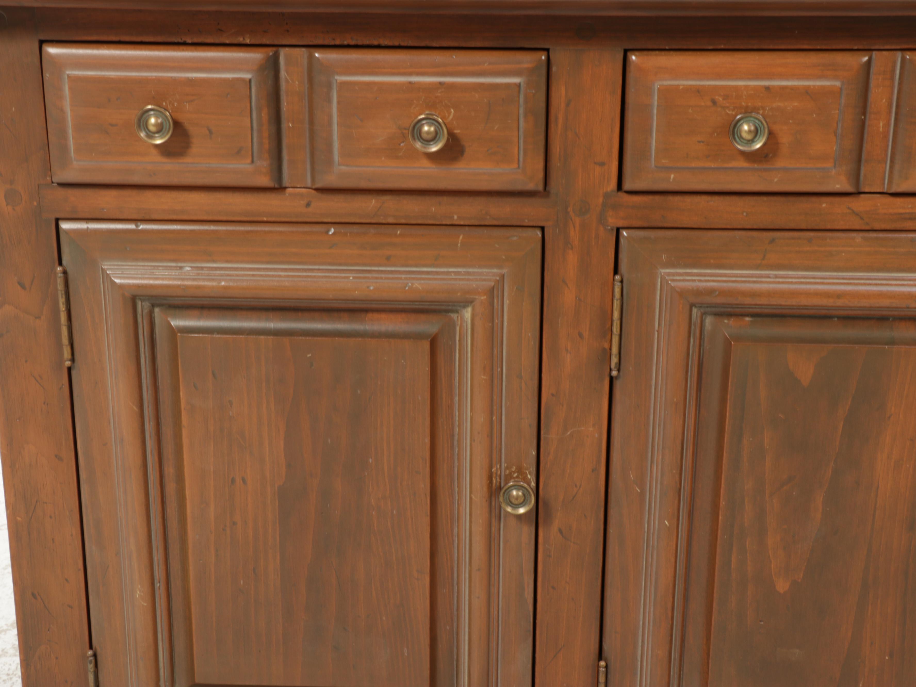 Kling American Colonial Style Pine Cupboard