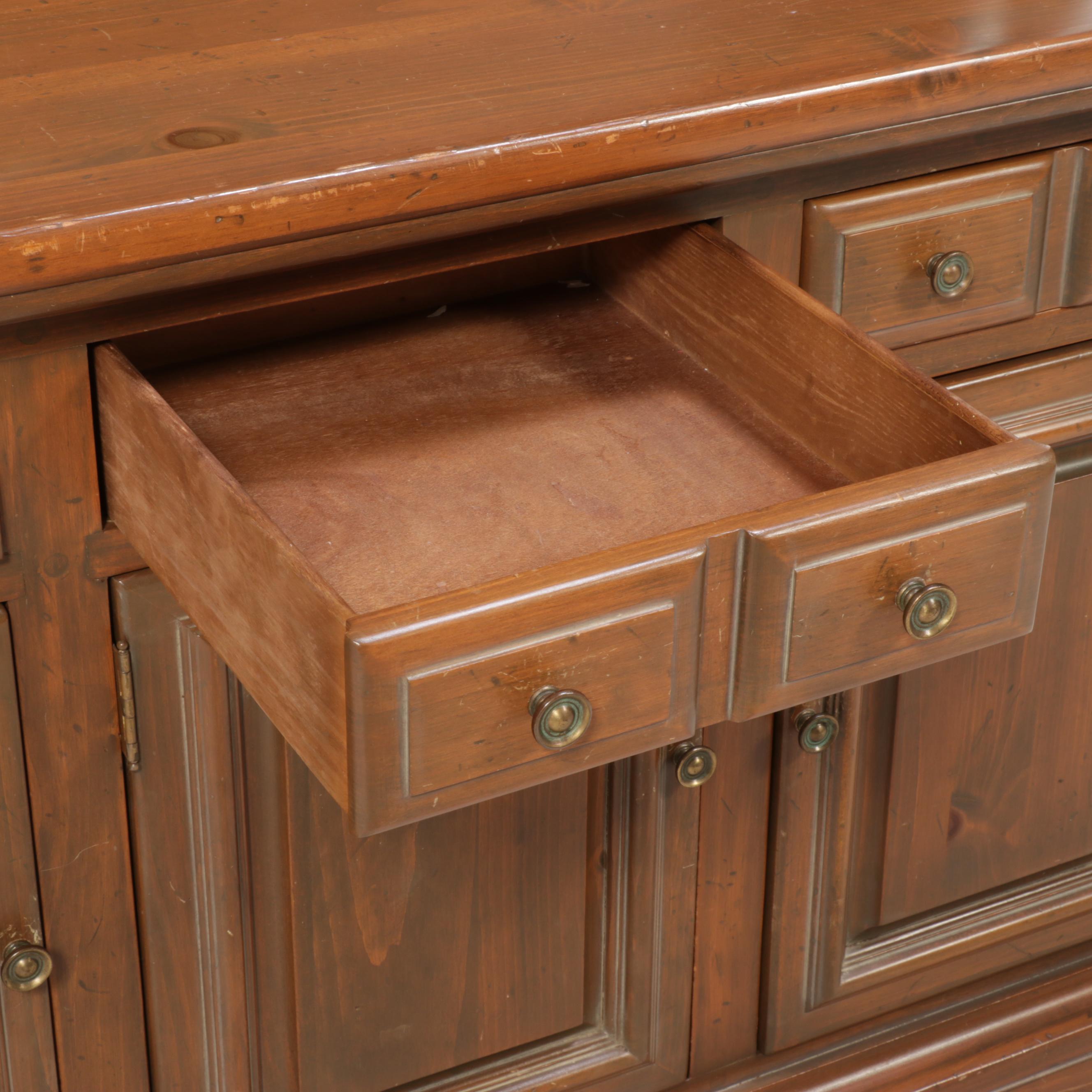 Kling American Colonial Style Pine Cupboard