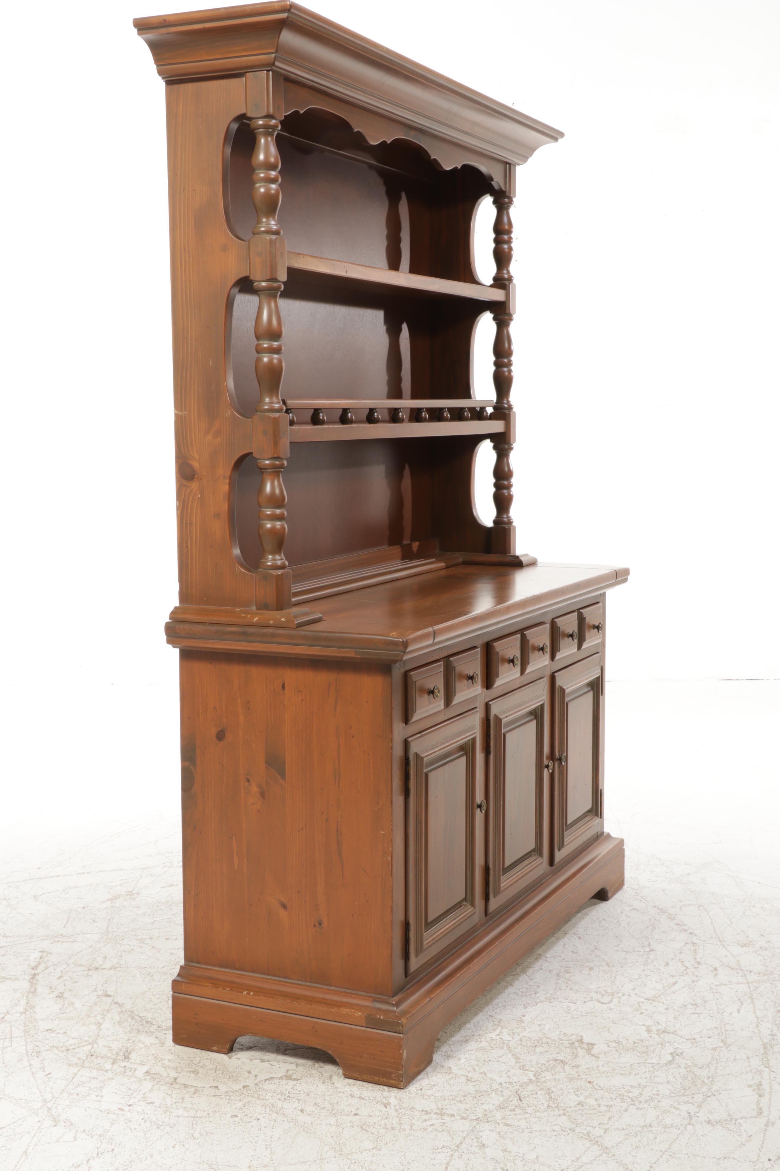 Kling American Colonial Style Pine Cupboard