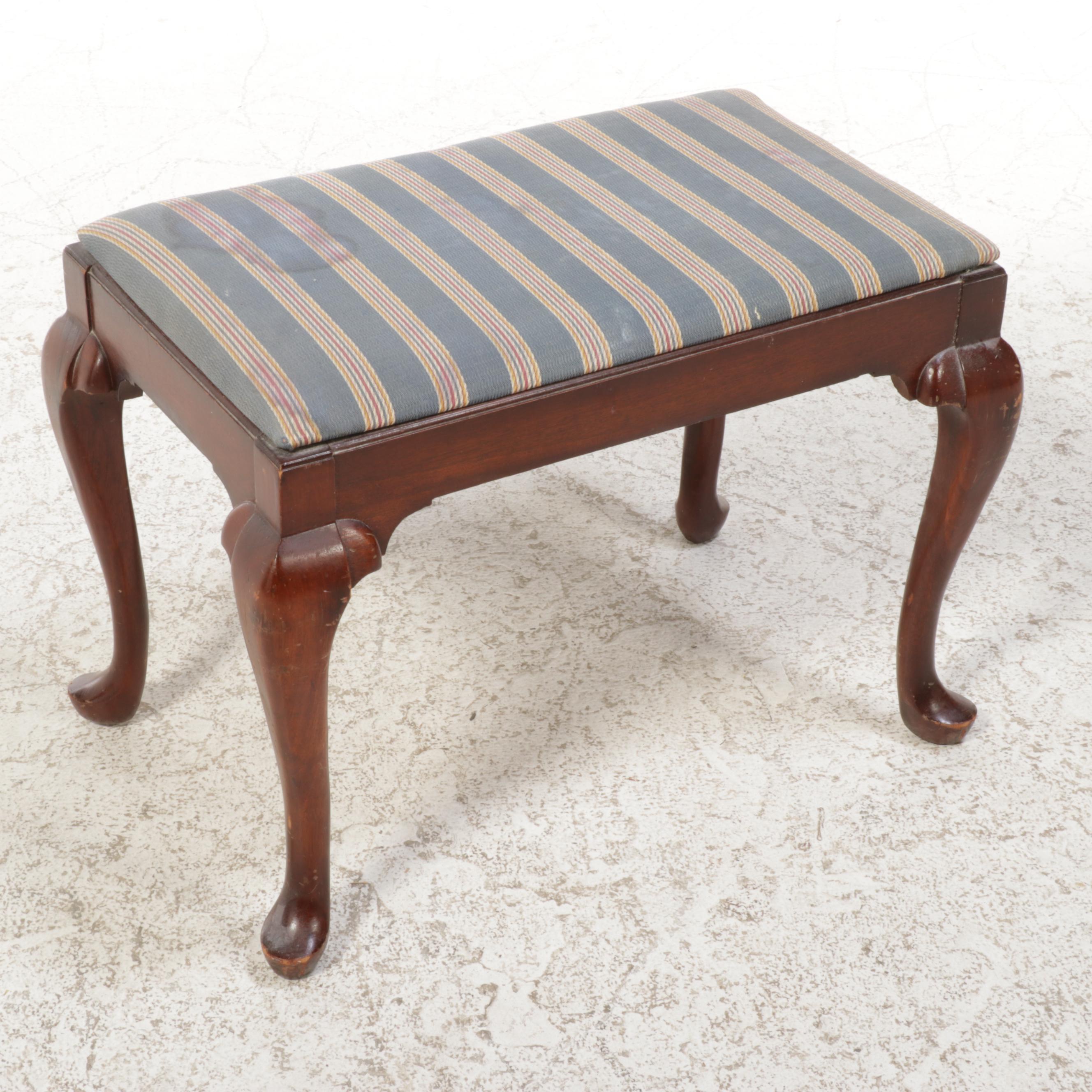 Kling Queen Anne Style Mahogany Dressing Table with Stool