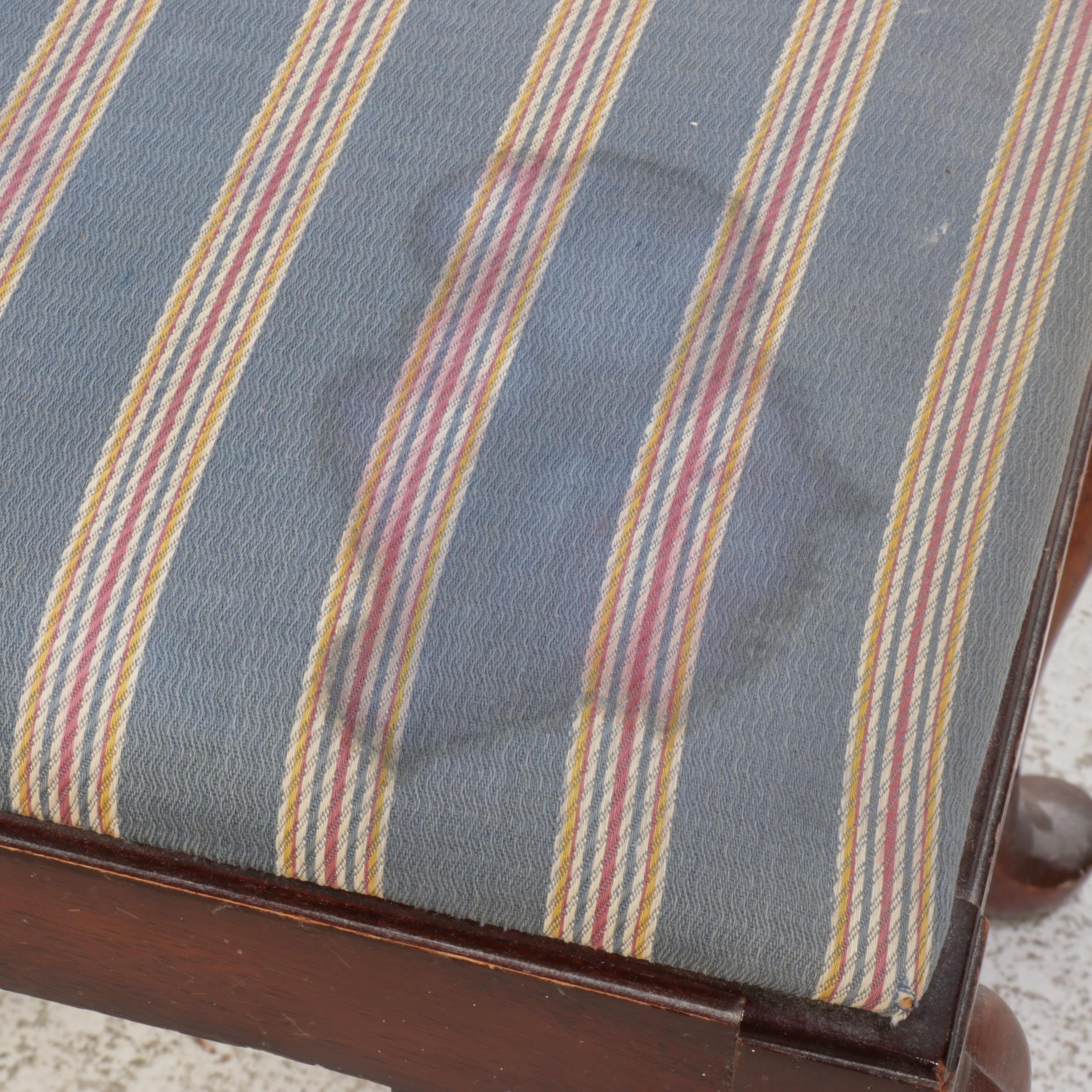 Kling Queen Anne Style Mahogany Dressing Table with Stool