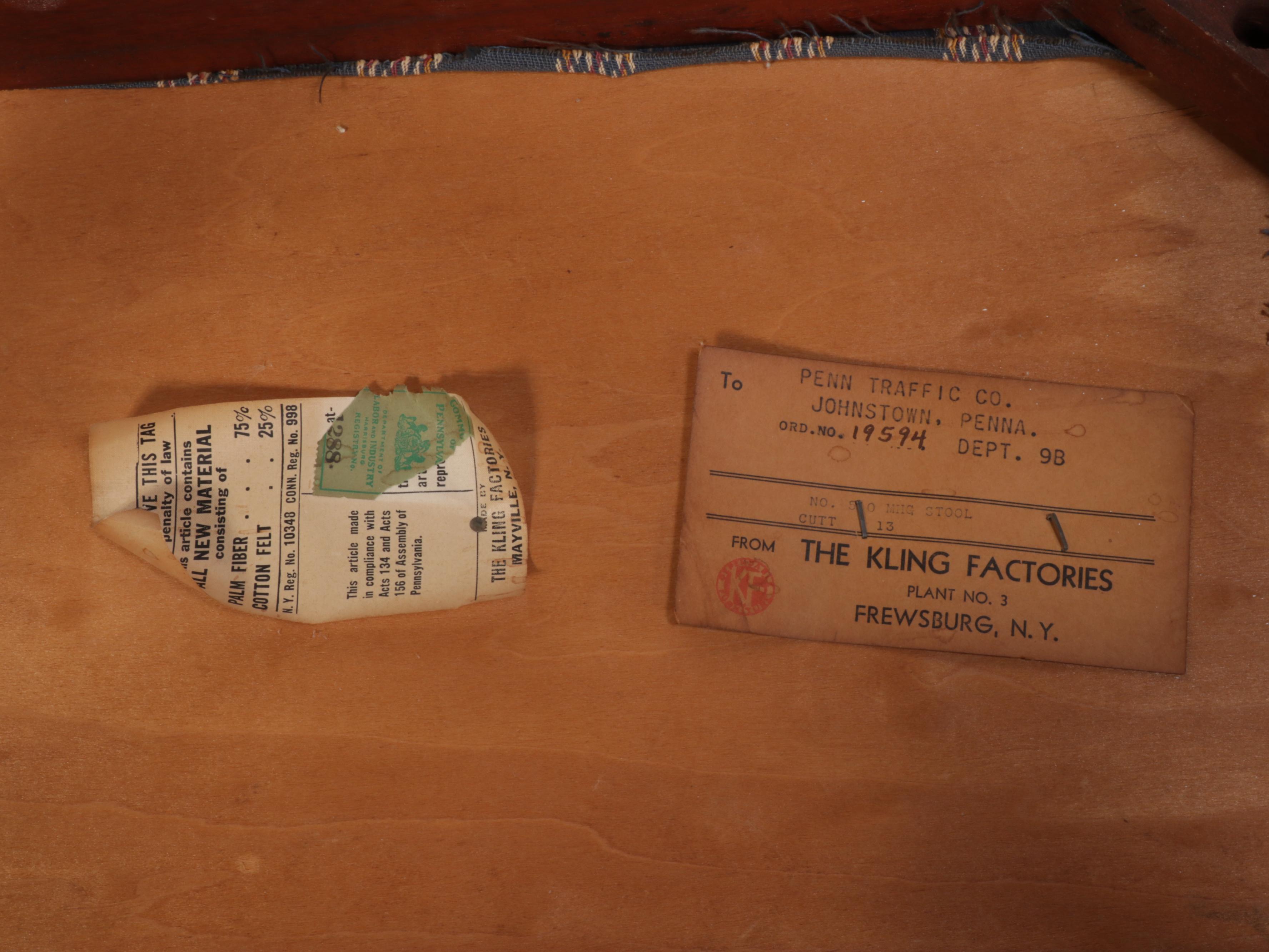 Kling Queen Anne Style Mahogany Dressing Table with Stool