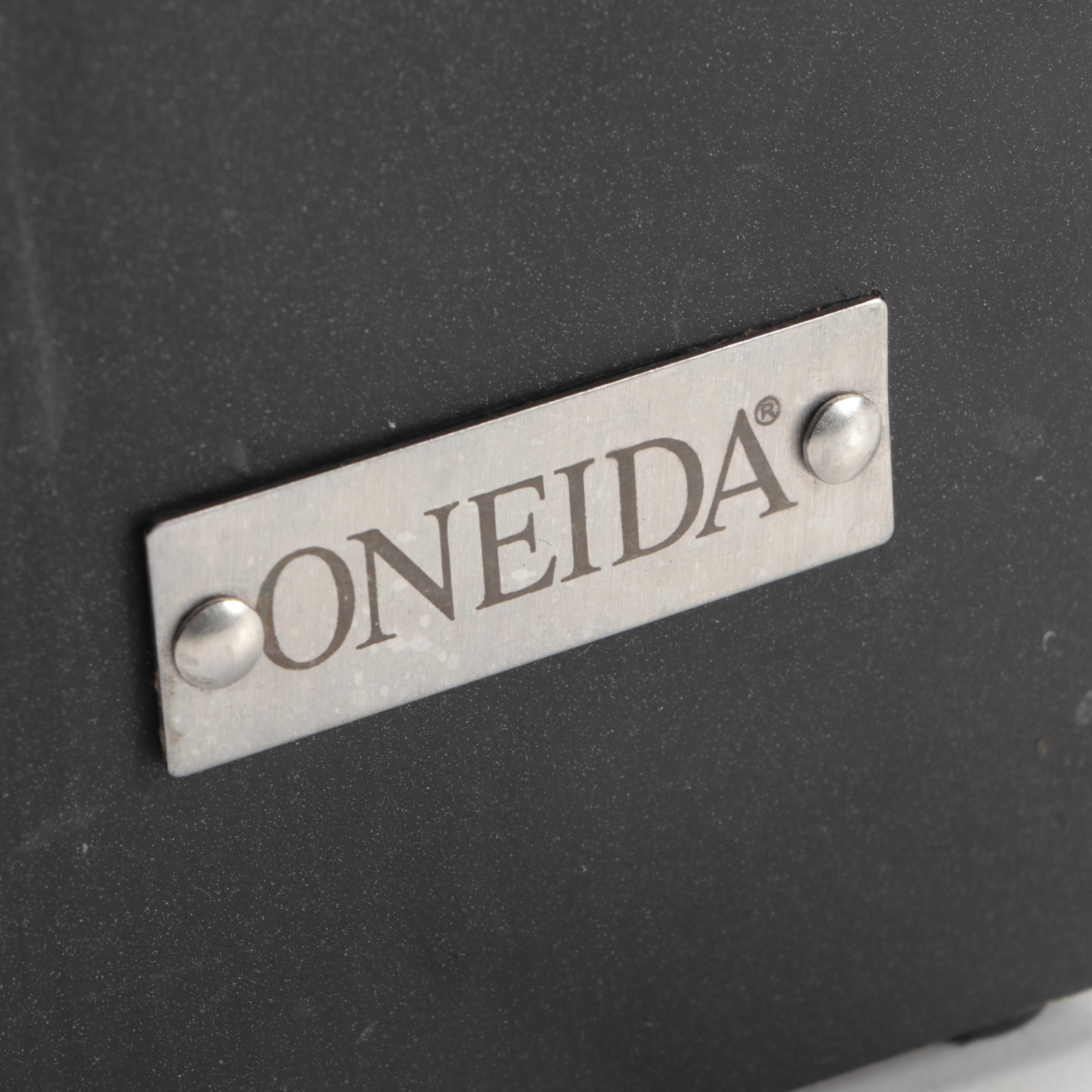 Oneida Vanguard Collection Knife Set with Block