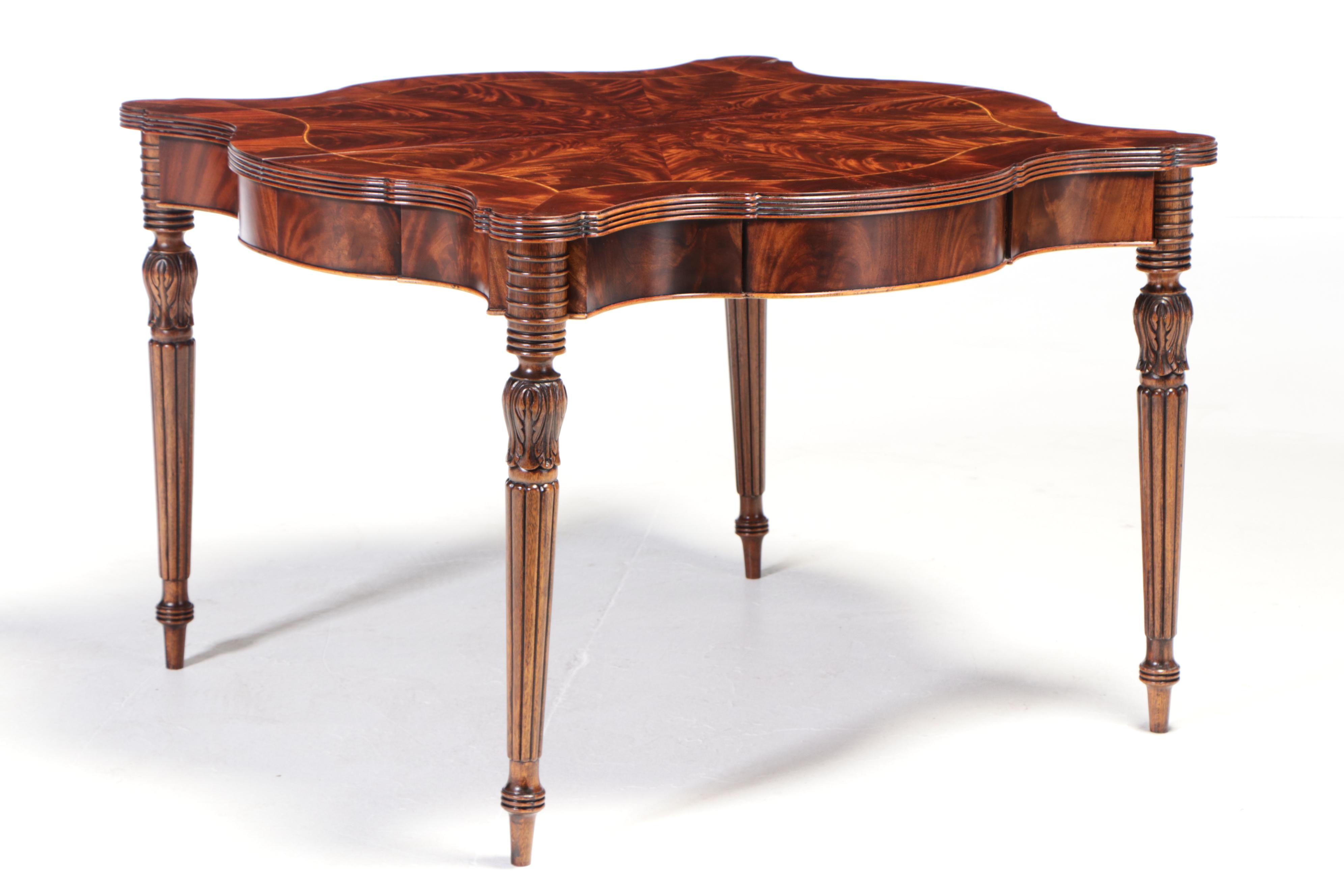 Five-Piece Henredon Federal Style Mahogany and Flame Mahogany Dining Set