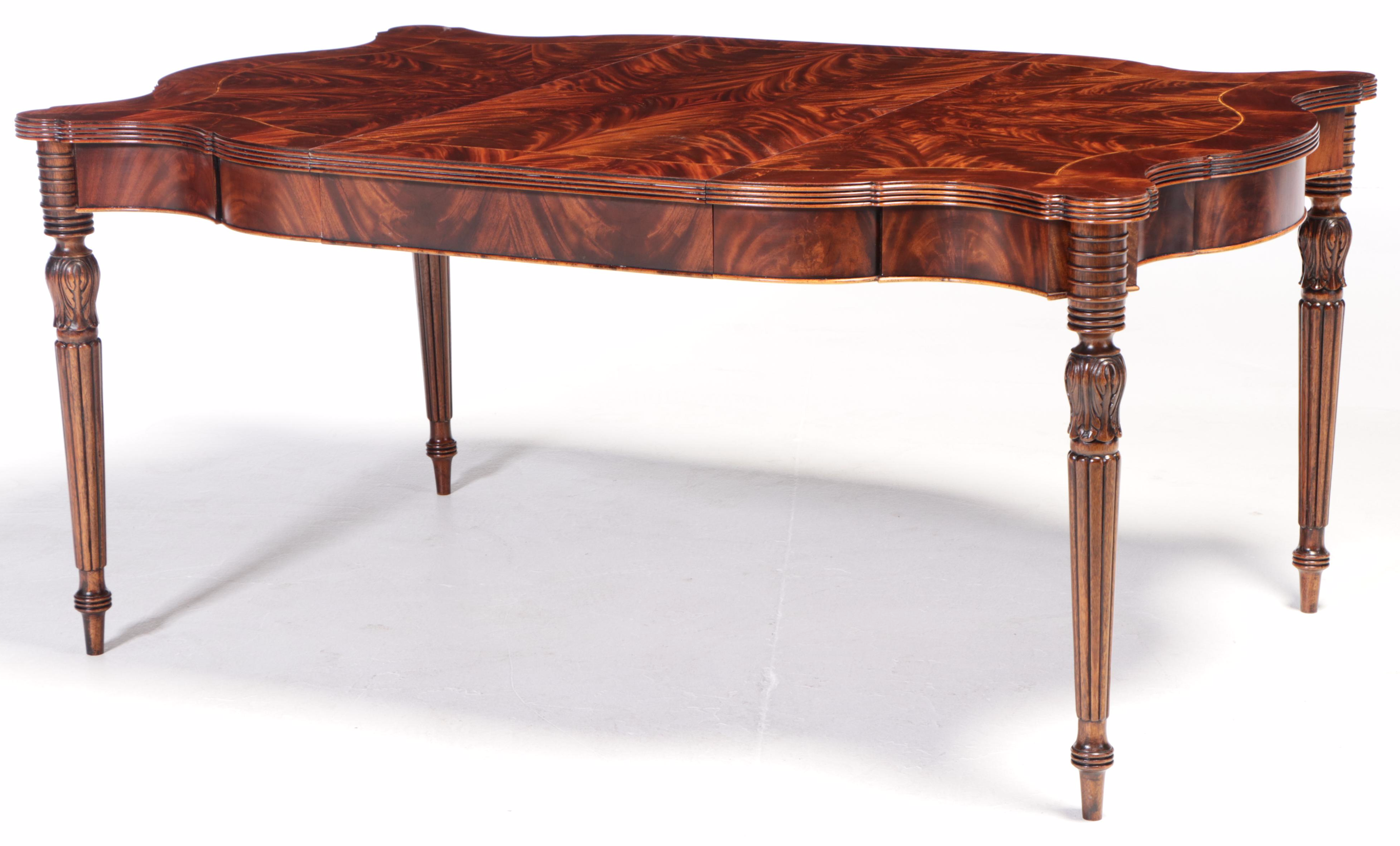 Five-Piece Henredon Federal Style Mahogany and Flame Mahogany Dining Set