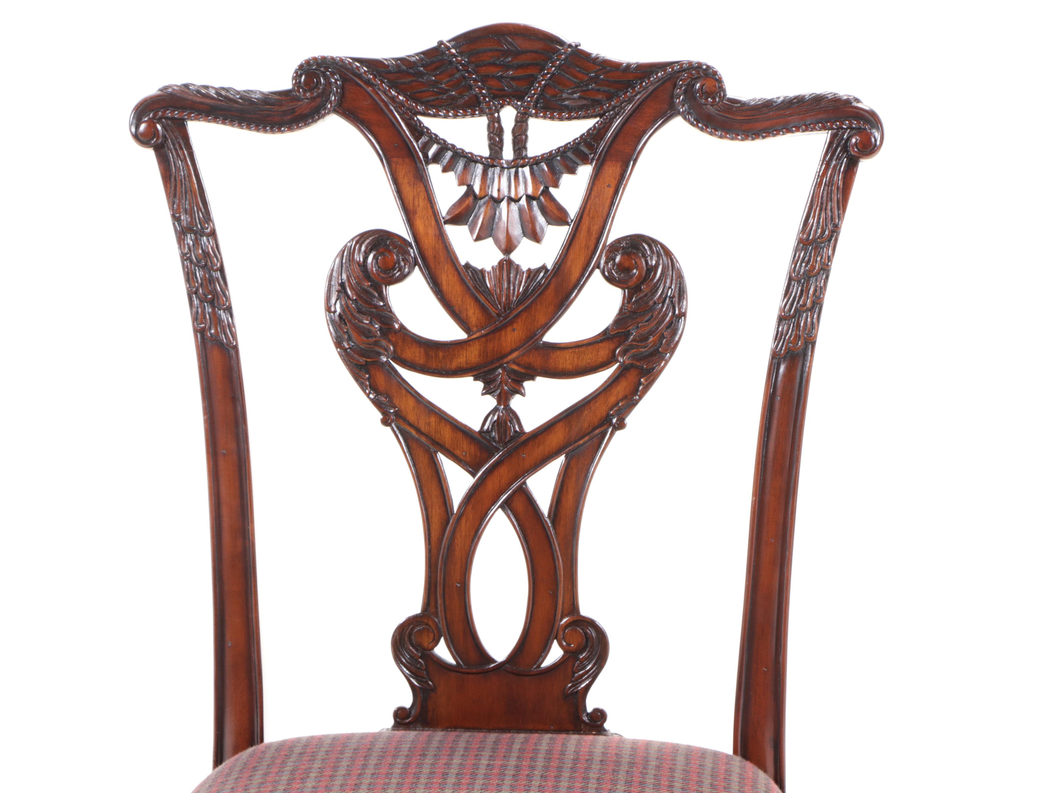 Five-Piece Henredon Federal Style Mahogany and Flame Mahogany Dining Set
