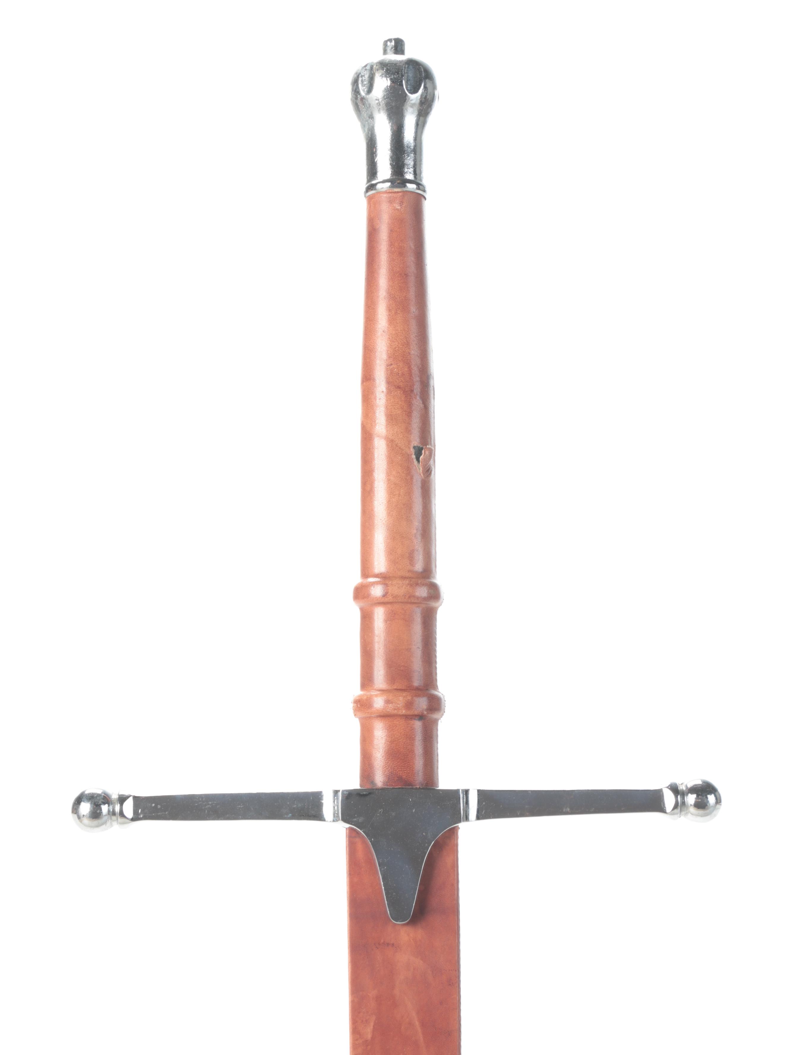 Steel and Leather Decorative Claymore with Leather Scabbard