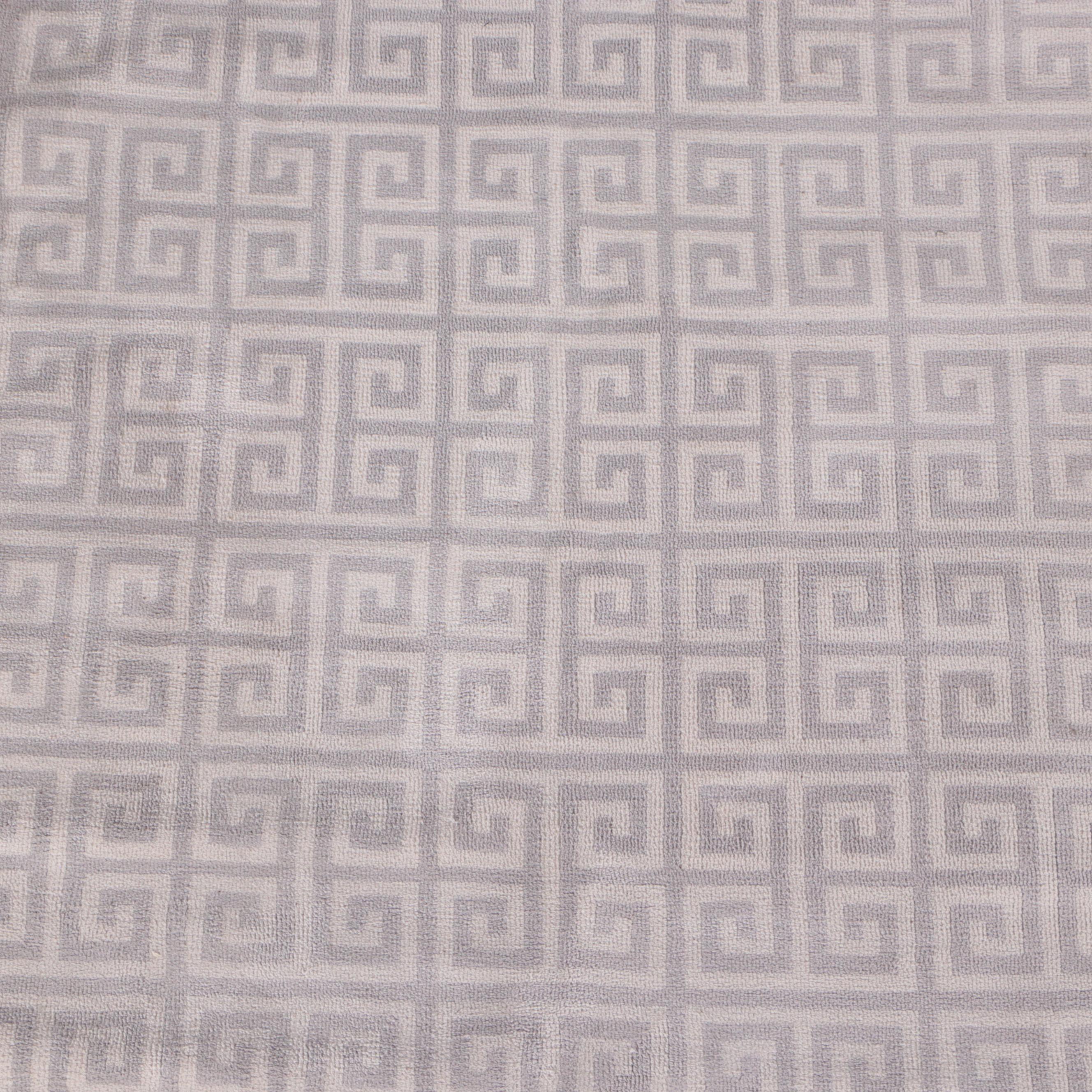 5' x 7'11 Hand-Tufted Contemporary Greek Key Area Rug