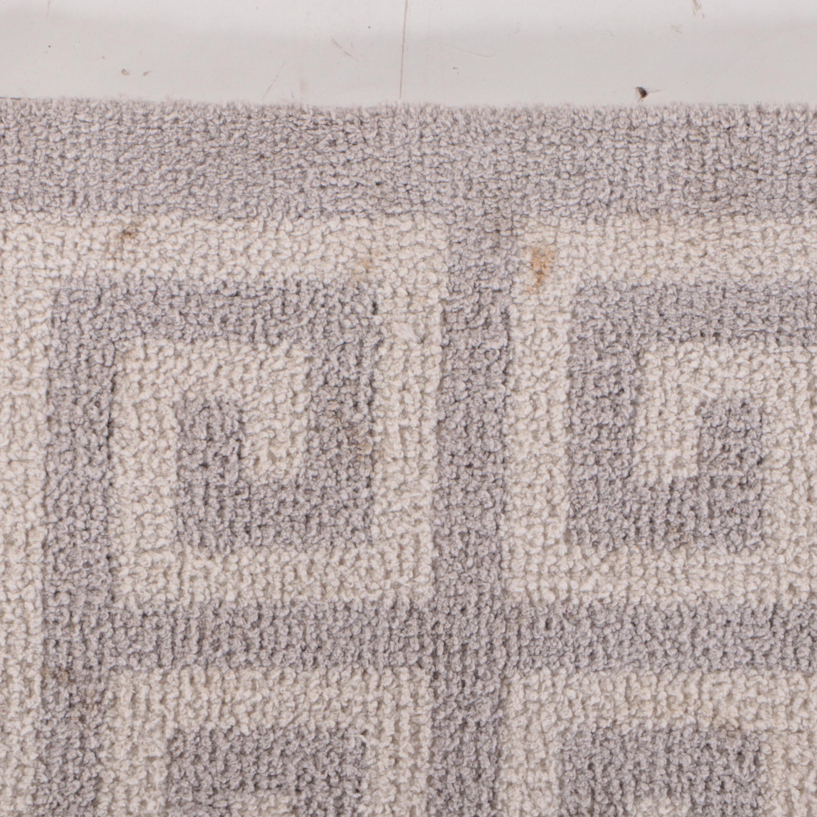 5' x 7'11 Hand-Tufted Contemporary Greek Key Area Rug