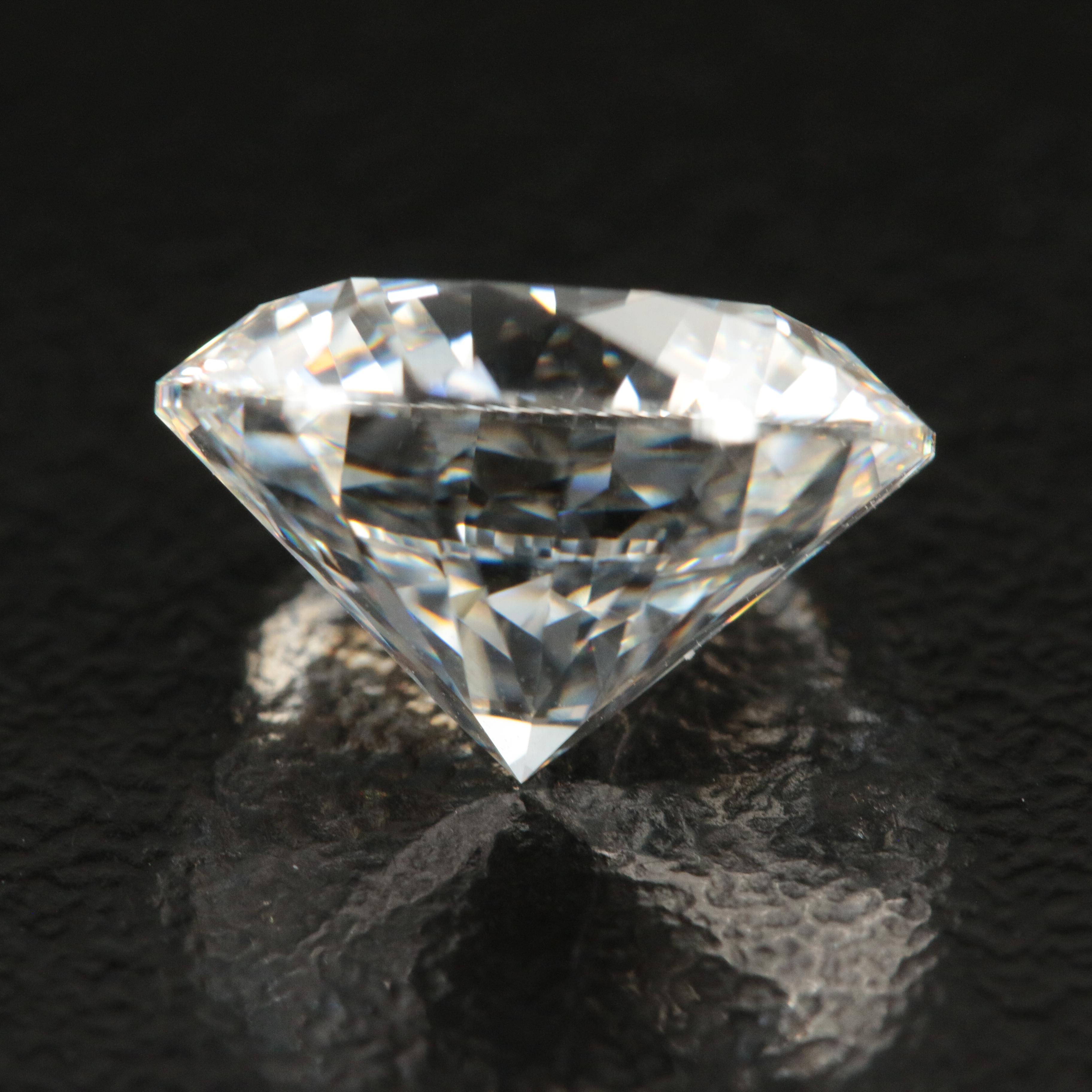 Loose 5.01 CT Round Brilliant Lab Grown Diamond with IGI Report